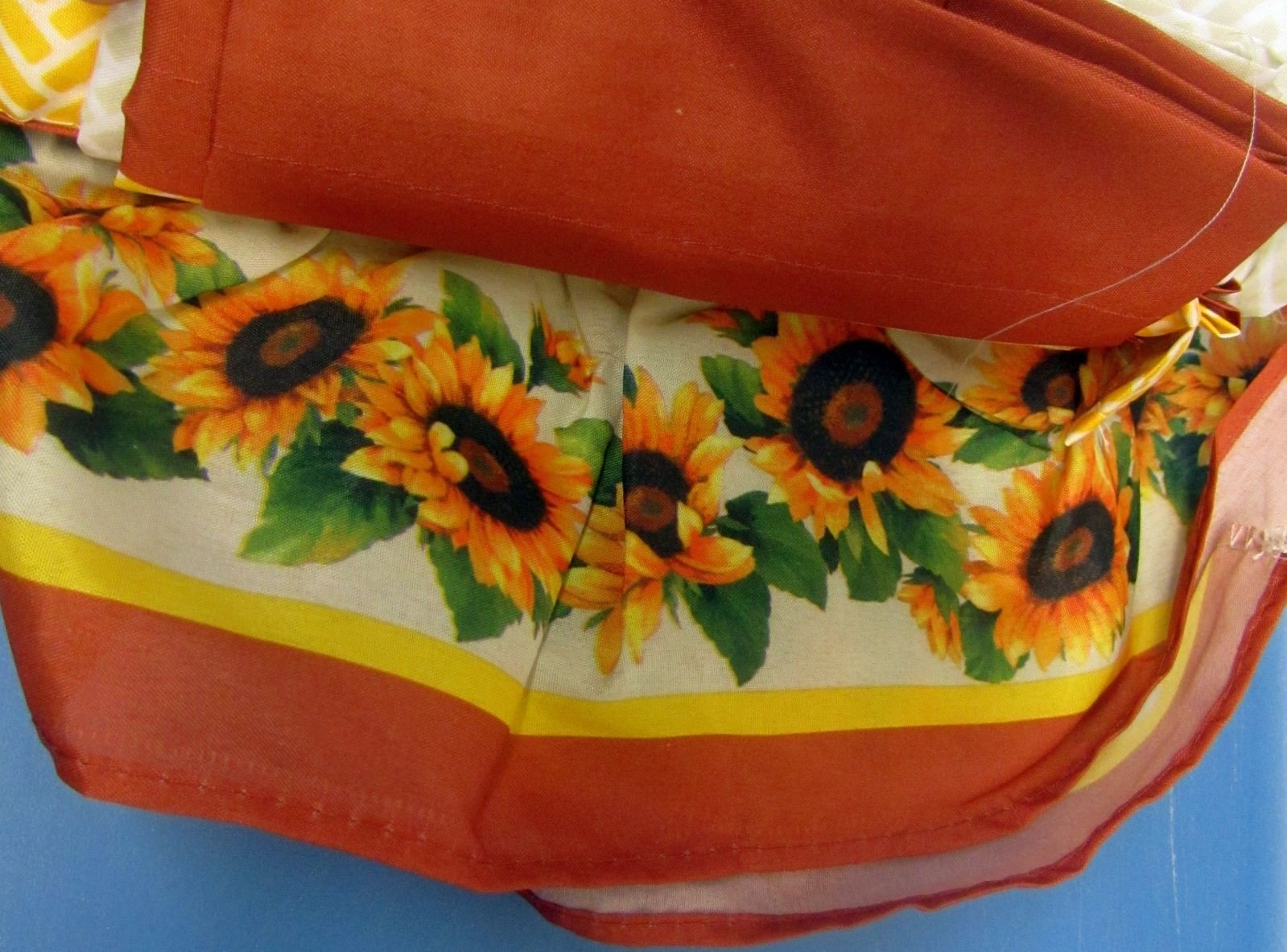3 Pc Curtains Cottage Set: 2 Tiers & Swag (57″ x 30″) SUSAN SUNFLOWERS by Achim