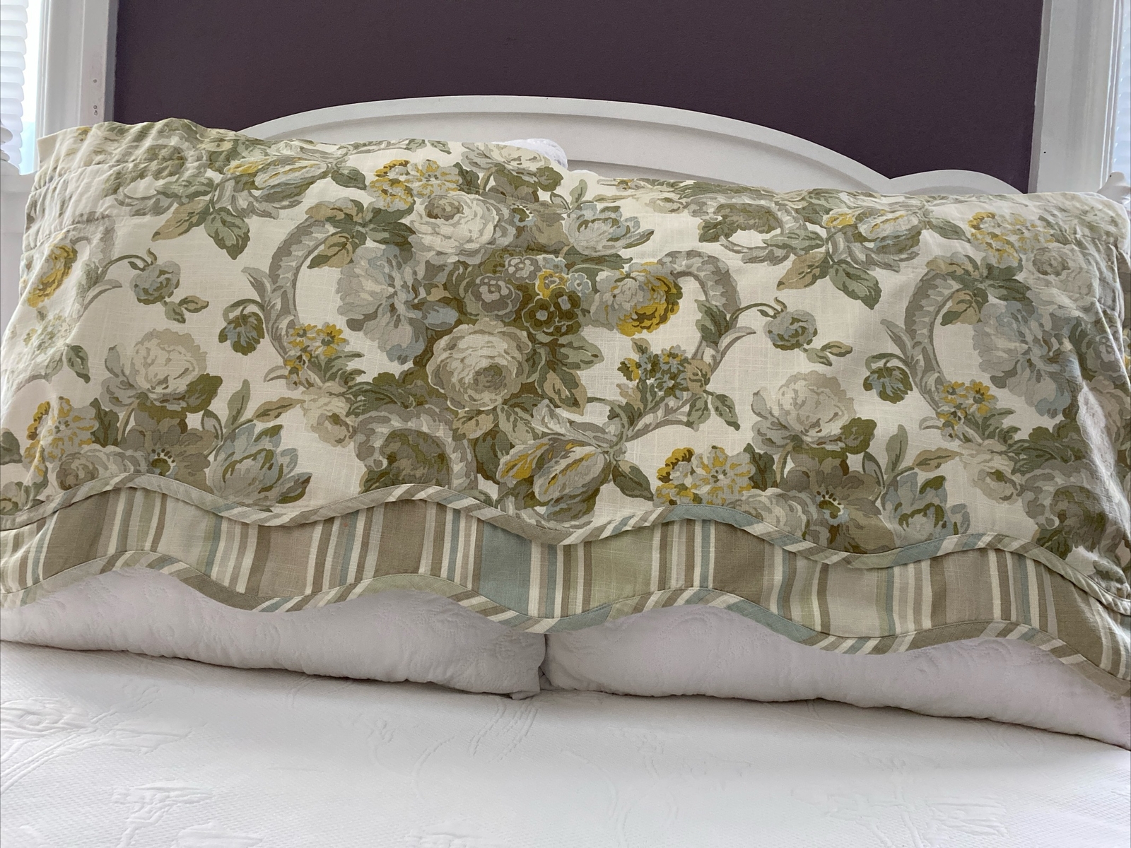 Waverly Home Classics Spring Bling Valance 52x18in Fits 2.5in Rod Green Beige