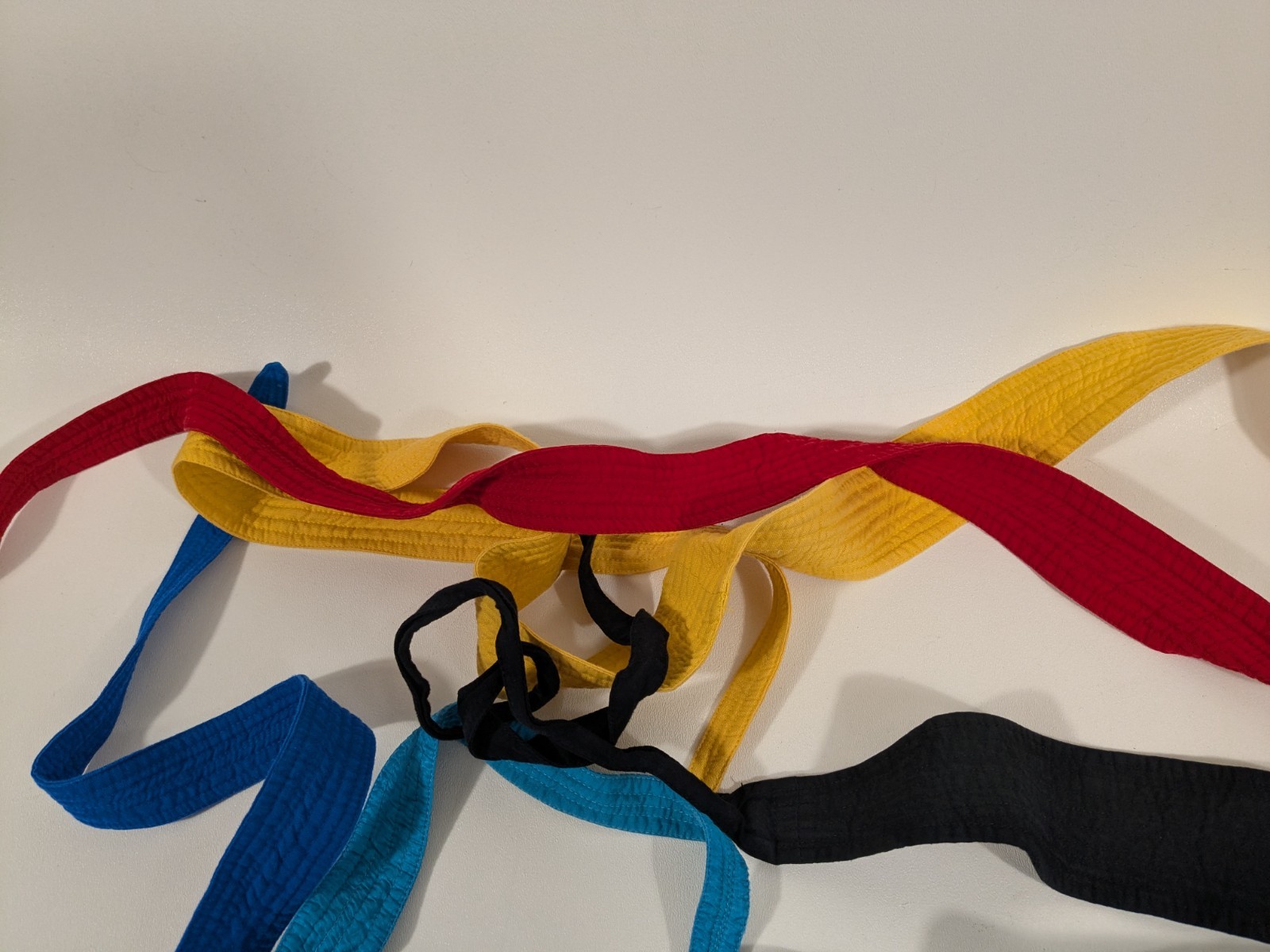 Lot of 5 Curtain Ties Cinches Women’s Belts Red Black Blue Yellow Arts & Crafts