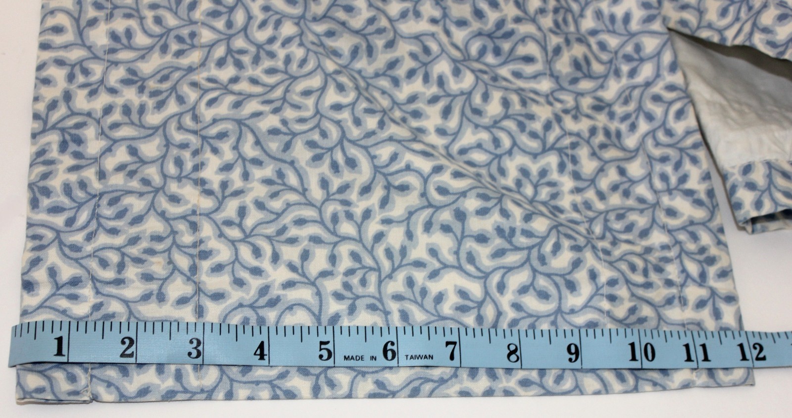 Custom Botanical Valance 150″ Blue & White Rose Hips Lined Dual Rod Pocket Vtg