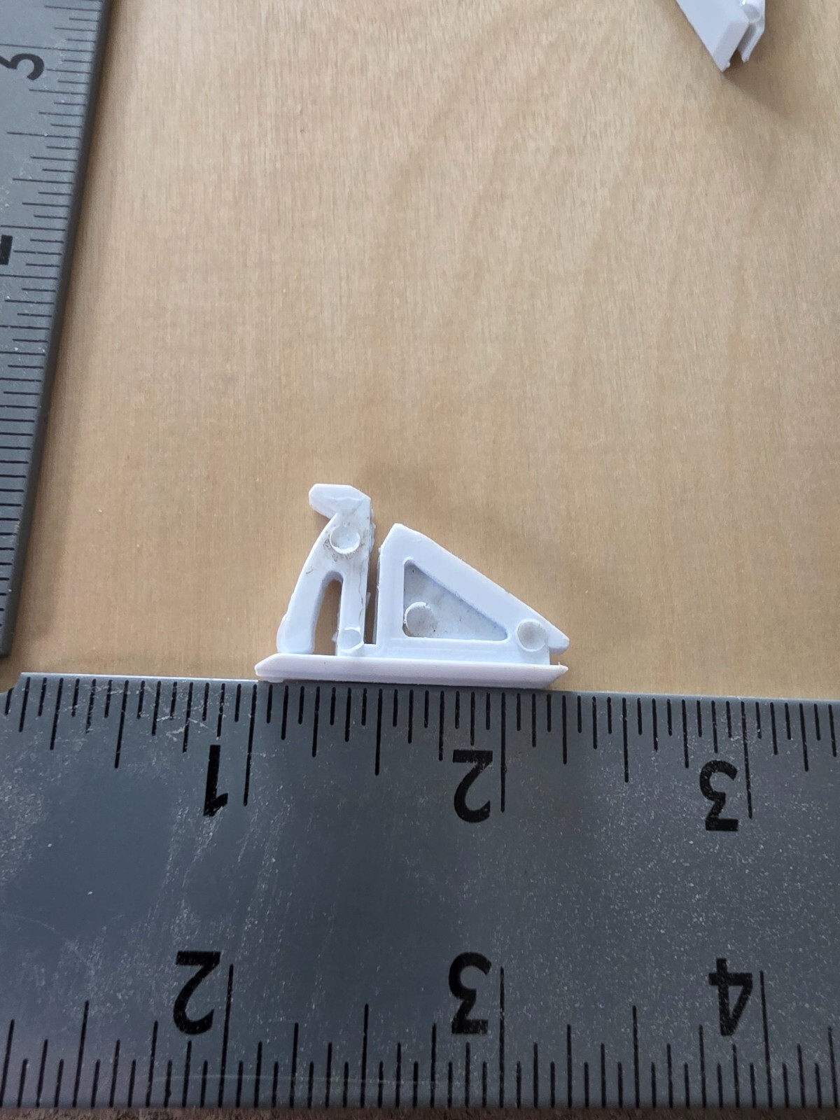Vent latch for Vinyl Windows, White / Snap in Vent latch sold as a set of 2 B