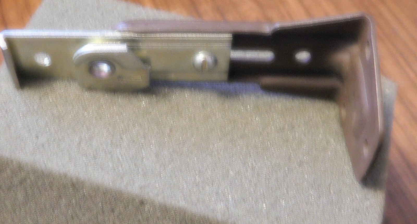 Kirsch BARGAIN Prices Rod Brackets, Supports, Ceiling Clip, Trav & Curtain Rods