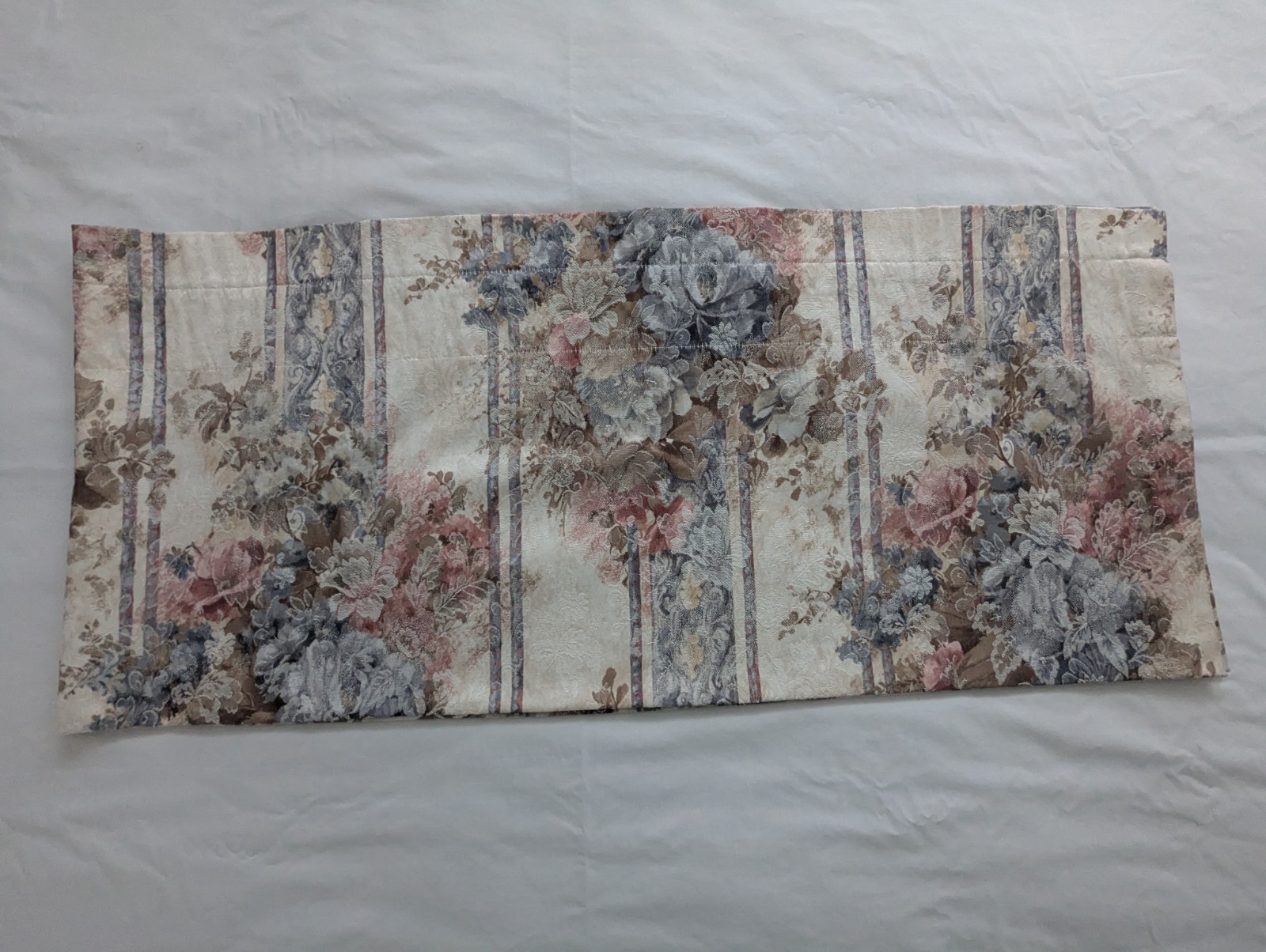 JC Penney Home Collection Valance DUCHESS PRINT Cottage Roses 81″ x 17″ Vintage