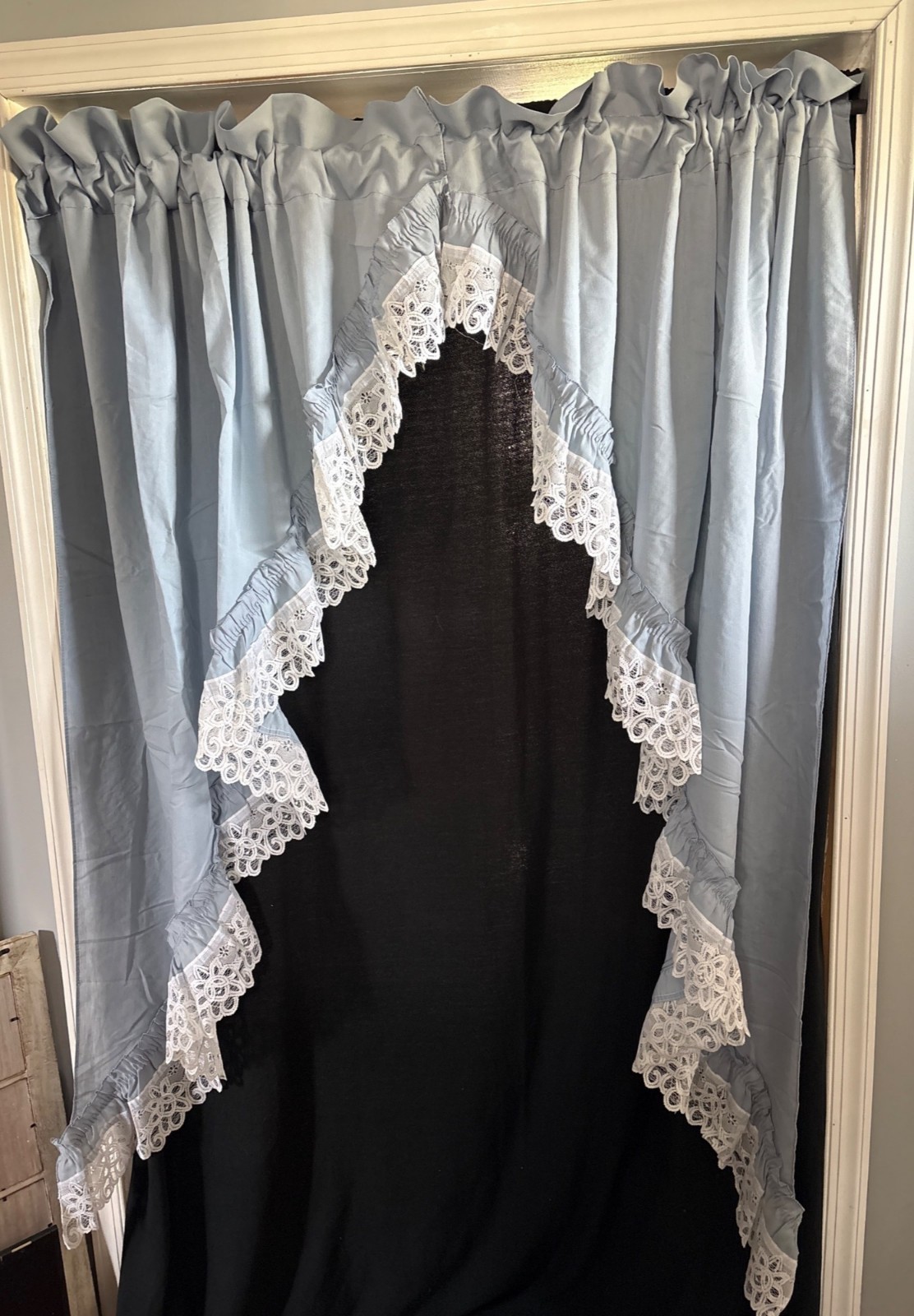 JC Penney Swag Curtains 44″ W x 64″ L Lace Trim Blue White Elegant Style