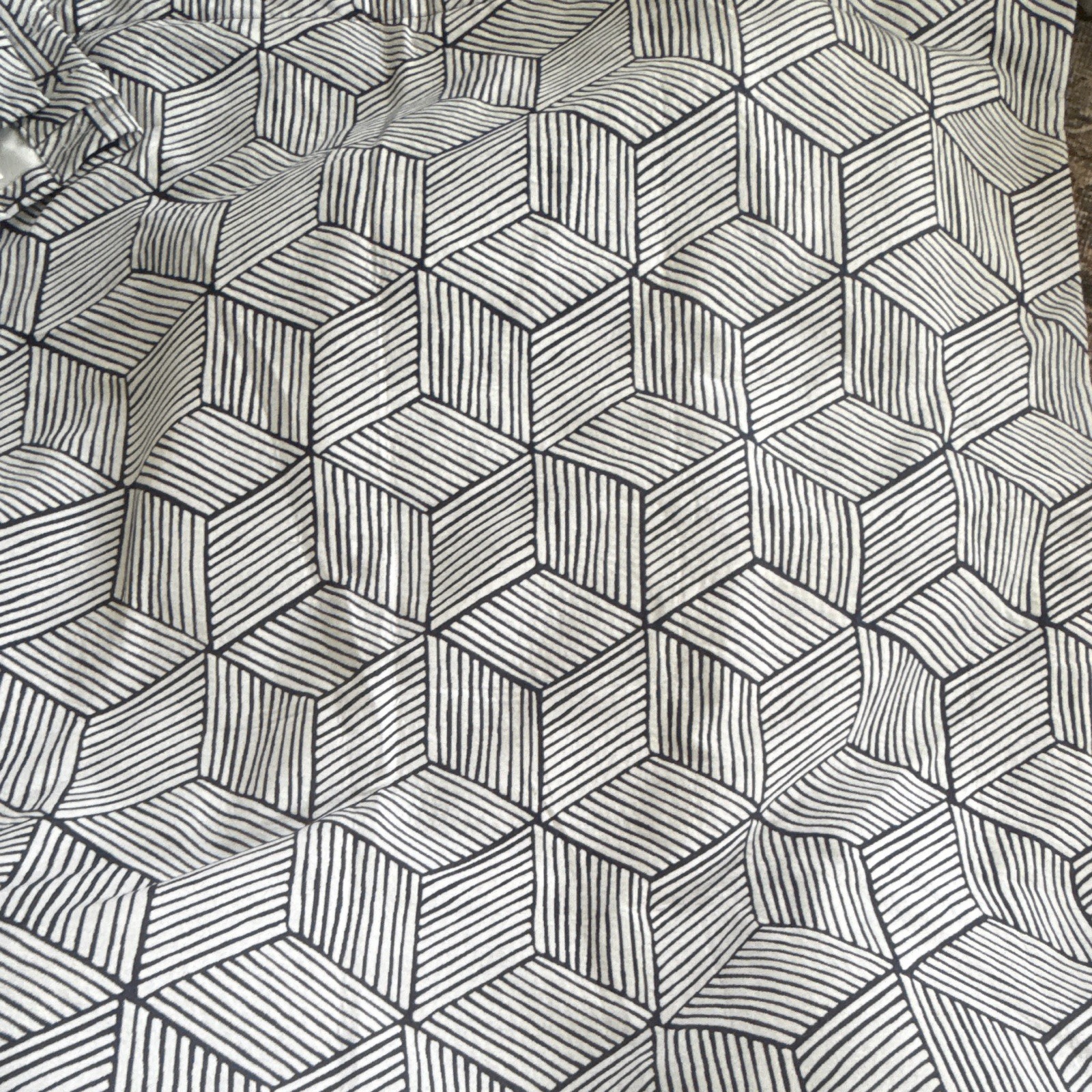 Monique Lhuillier Pottery Barn Kids 44×84 Black/White Geometric Lined Rod Pocket