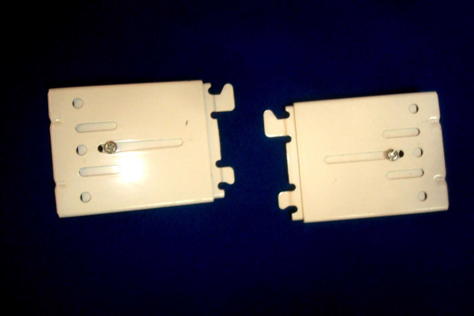 New 2 pc Kirsch 2 1/2″ Continental All Metal Mounting brackets for Curtain Rod