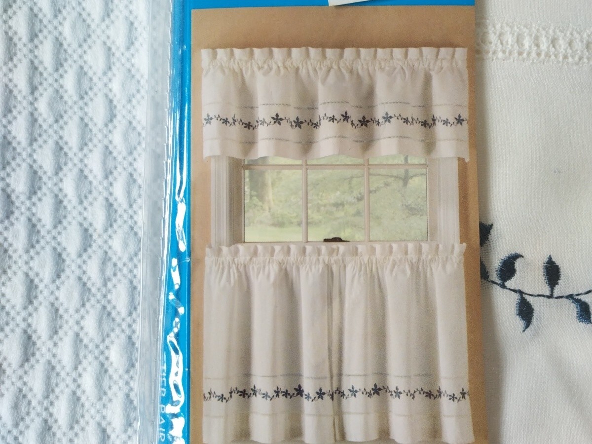 EssentialHome Valance &Tier Pair Lace Set Embroidered Floral Country Blue Ivory
