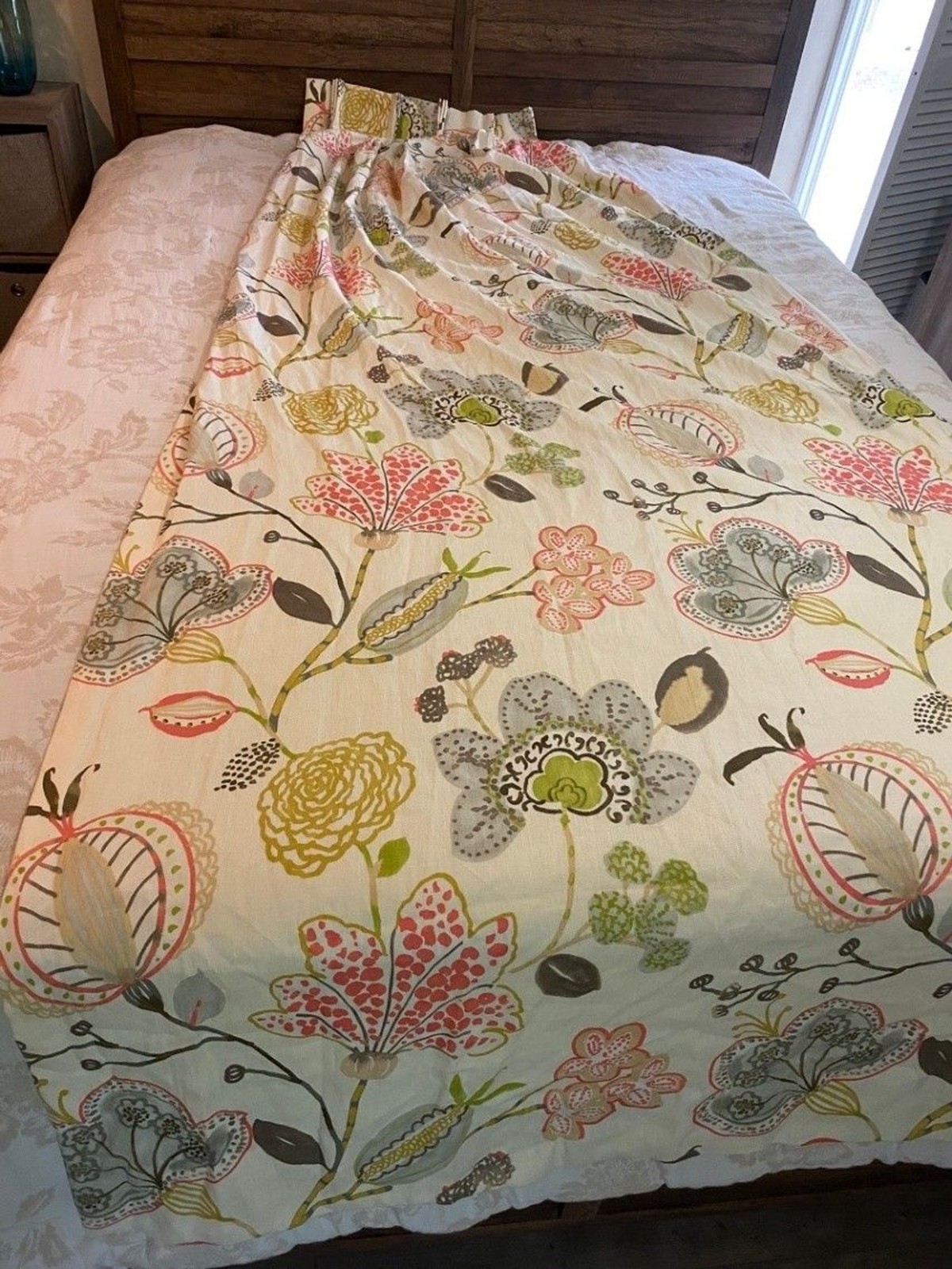 Jacobean Floral Pinch Pleated Cream Lined Drapery Floral Panels Set of 4 EUC