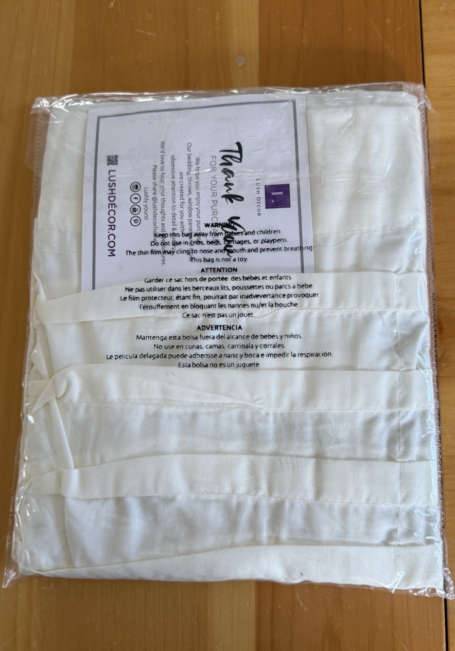New Lush Decor Cream Wave Texture Valance 52 In x 18 In $60