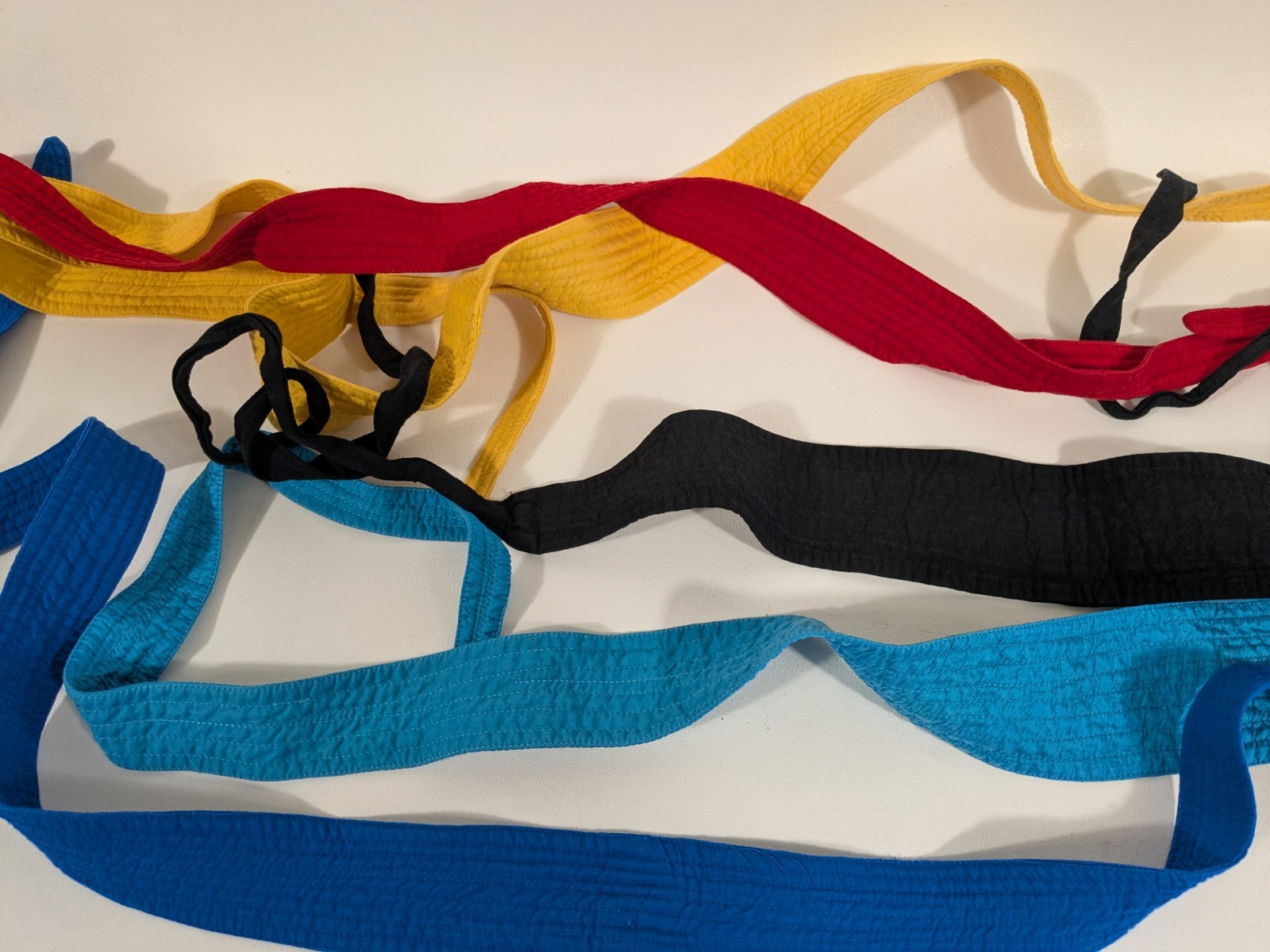 Lot of 5 Curtain Ties Cinches Women’s Belts Red Black Blue Yellow Arts & Crafts