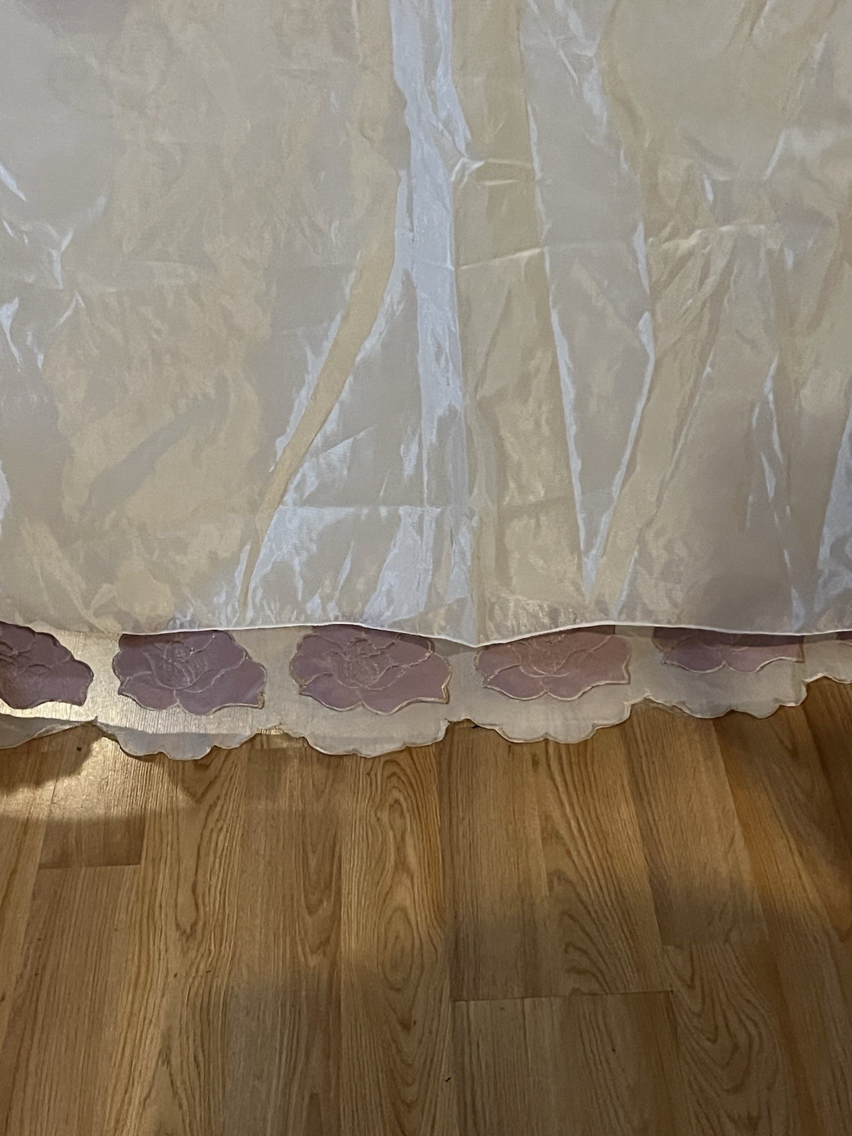 Vintage Sheer Curtain Panel with Embroidered flowers. 82 in x 59 in