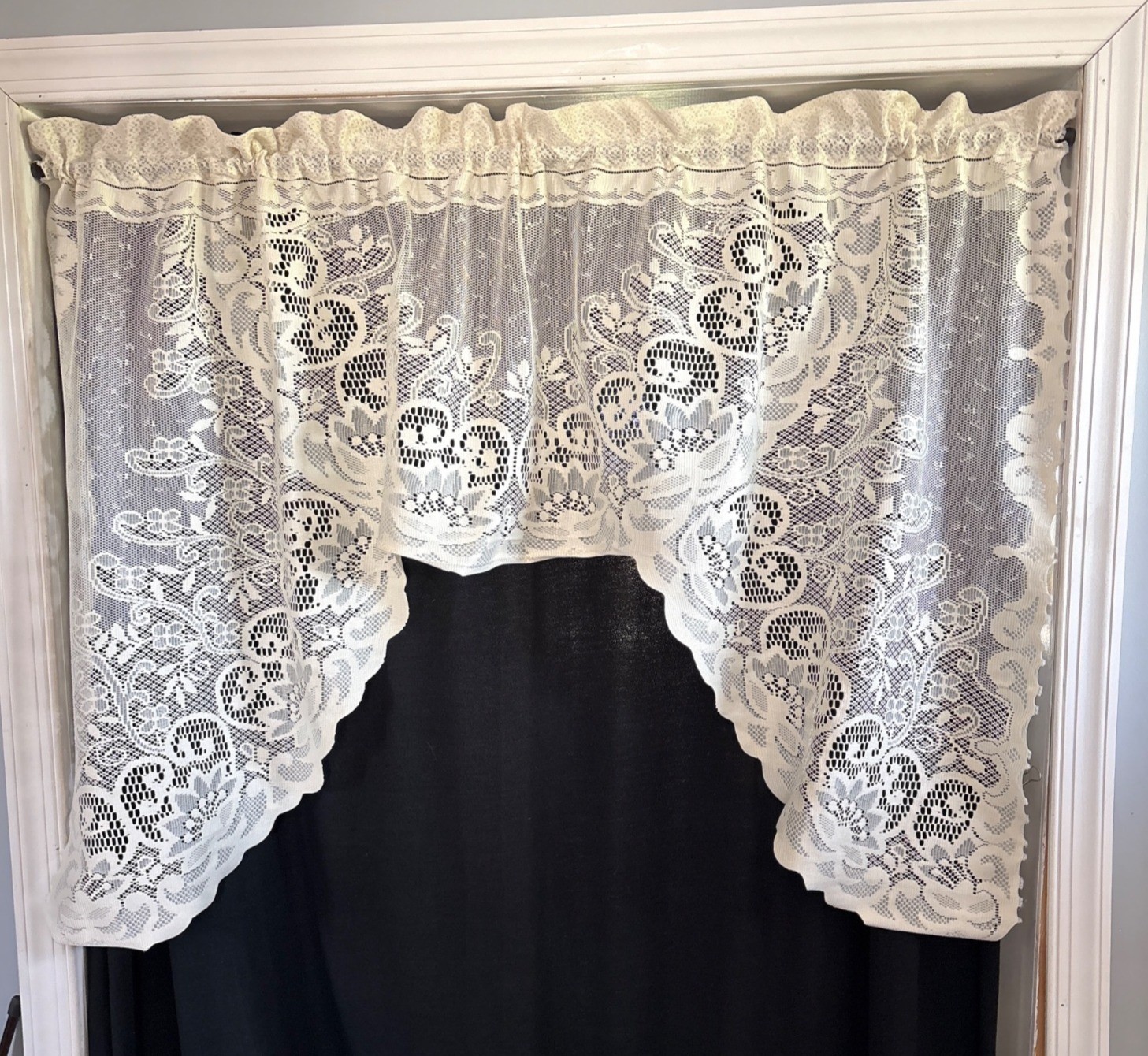 Elegant Lace Window Valance Cream 56″W x 36″L Floral Pattern
