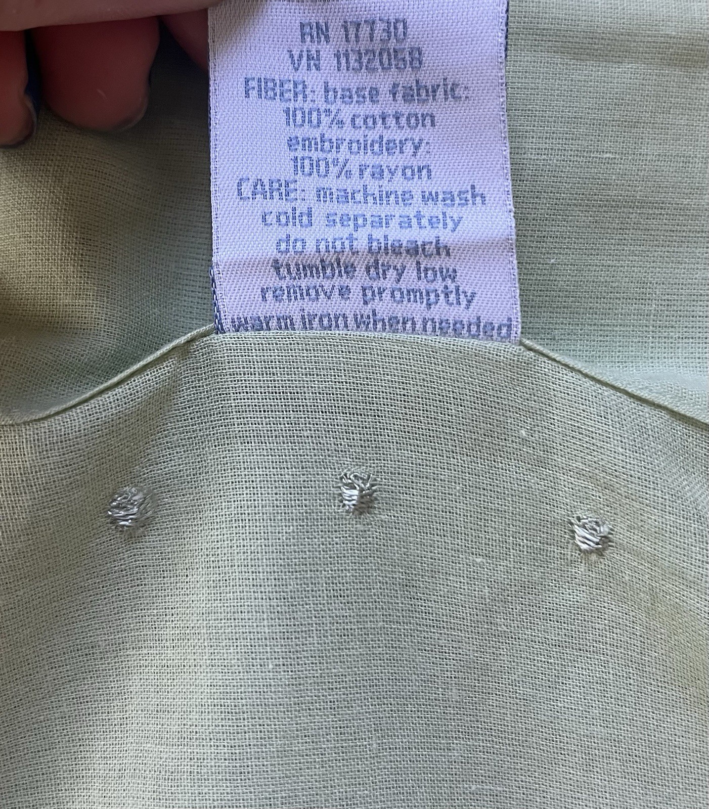 NWT Simply Shabby Chic 1 Window Valance 15 x 60 Green Scalloped Edge Embroidered