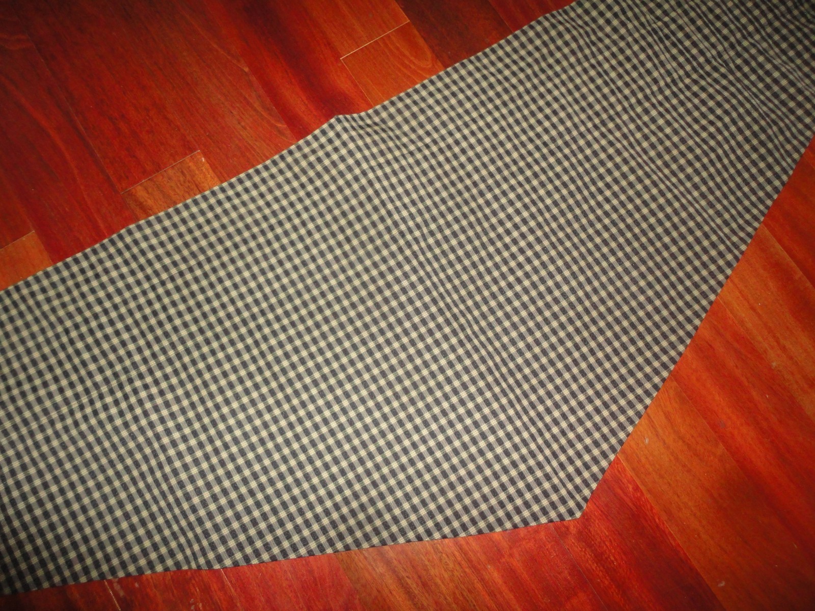 WAVERLY BLACK & TAN CHECK GINGHAM MARQUETTE (1) ASCOT VALANCE 50 X 20