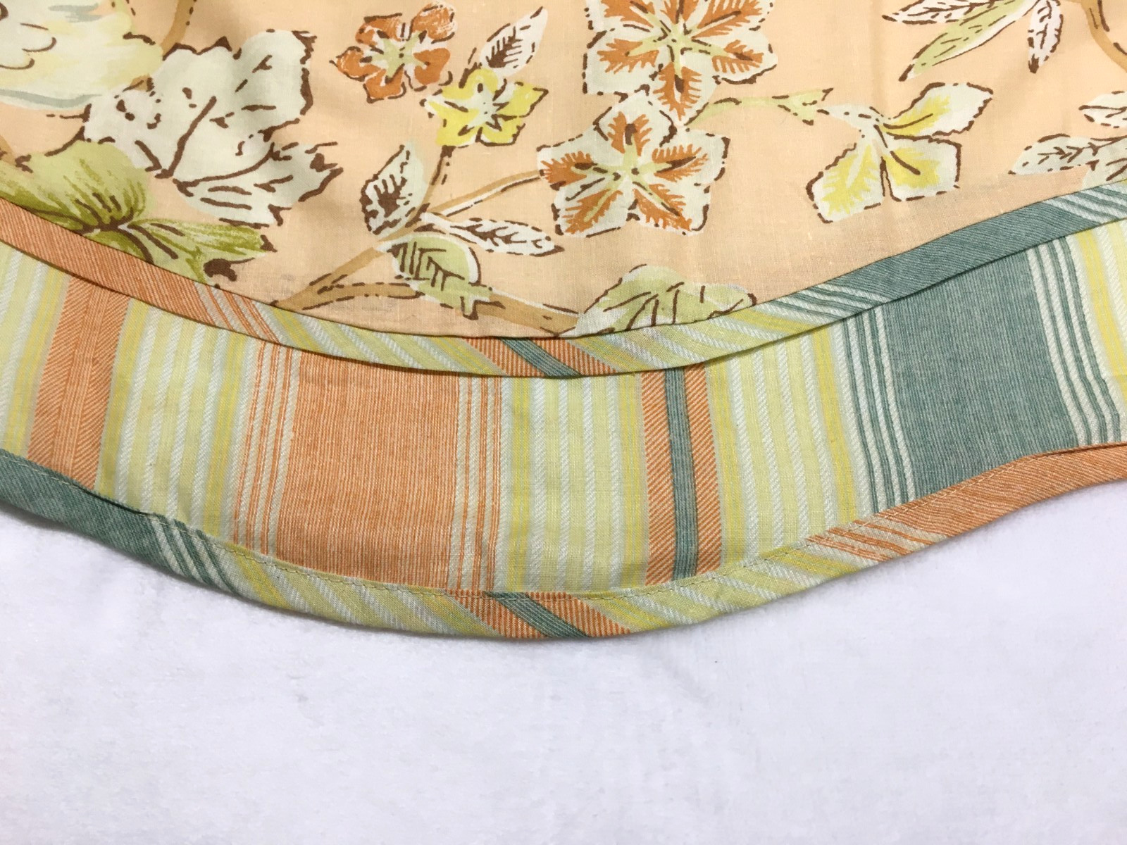 Waverly Cape Coral Fairfield Valance Peach Floral Scalloped Lightweight 79 x 18″