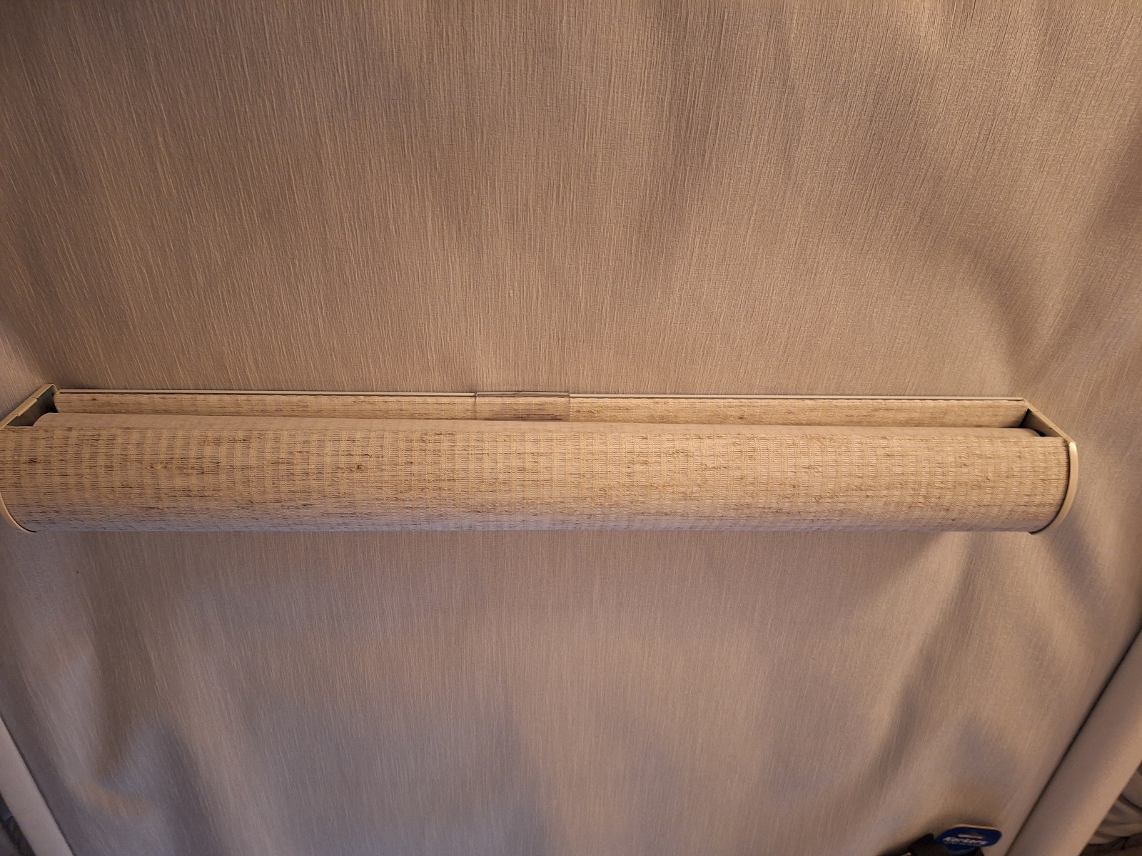Bali roller shade cordless 31 3/8 x up to 67″ open box Never installed