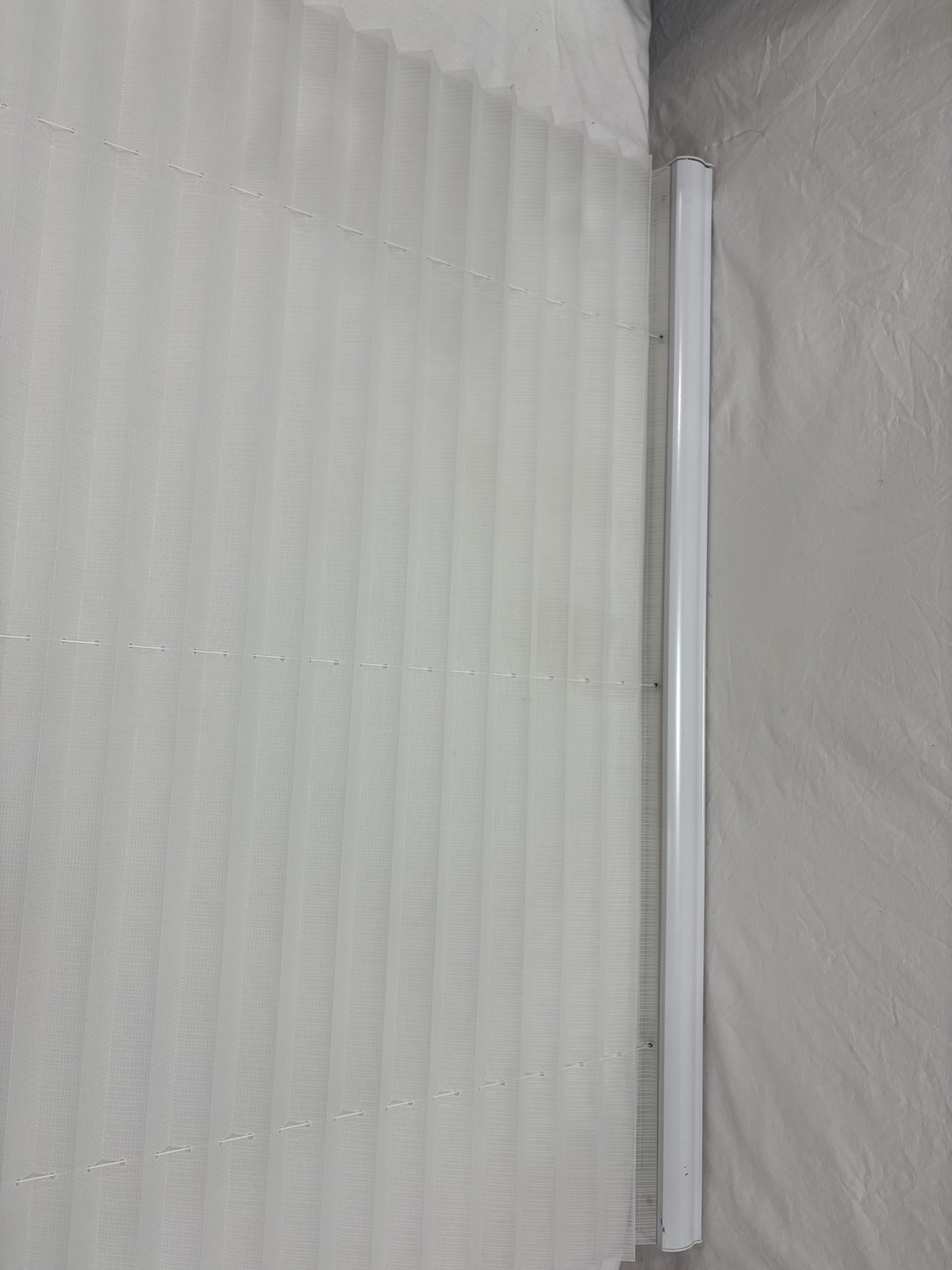 Bali Cordless Cellular Window Shades (qty 2) – Light Filtering Privacy – White