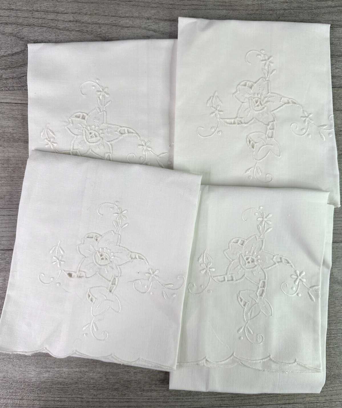 Lot of 4 Unbranded White Embroidered Curtains 1” Rod Pocket Floral 14” X 22”