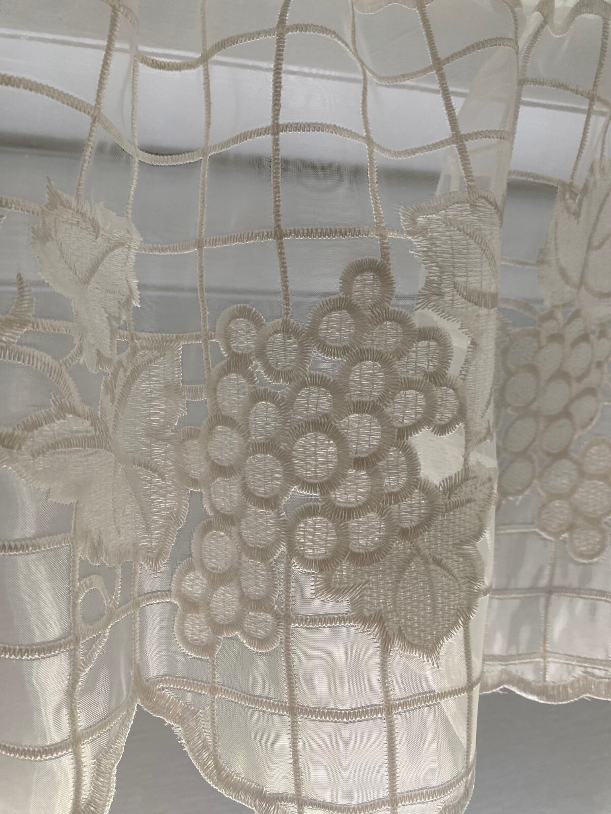 Grapes Embroidered Home Kitchen Window Valance COLOR WHITE