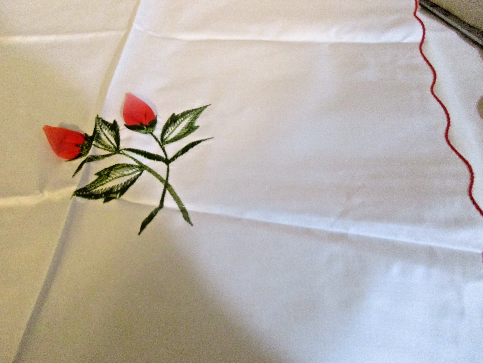 2 Panel White Rayon with Polyester Red Roses – Red Trim Curtains 30″ X 36″