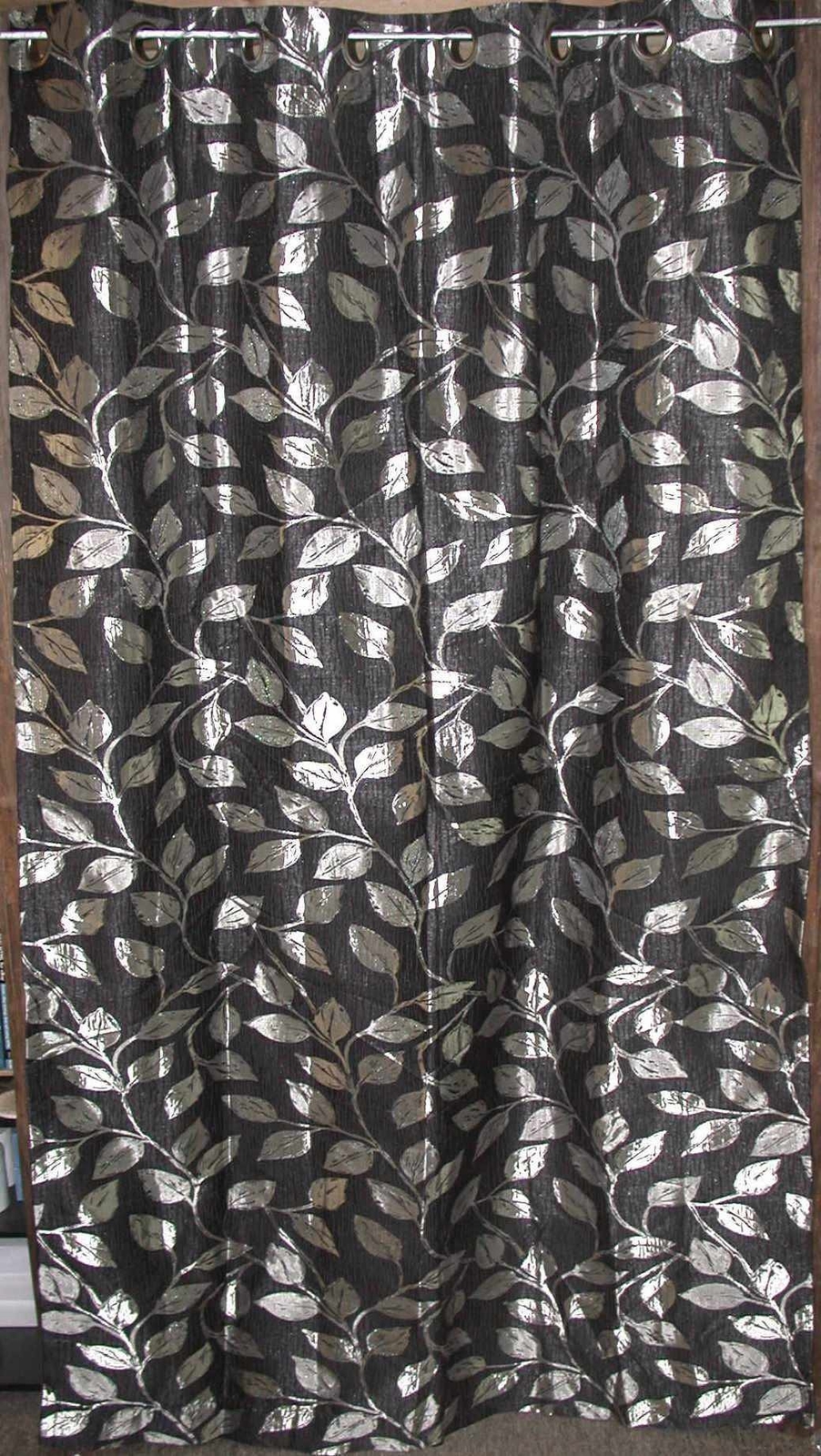 1 Panel Royal Tradn Charlotte Jacquard Drapes 52Wx108L Ea Panel Silver Black NEW