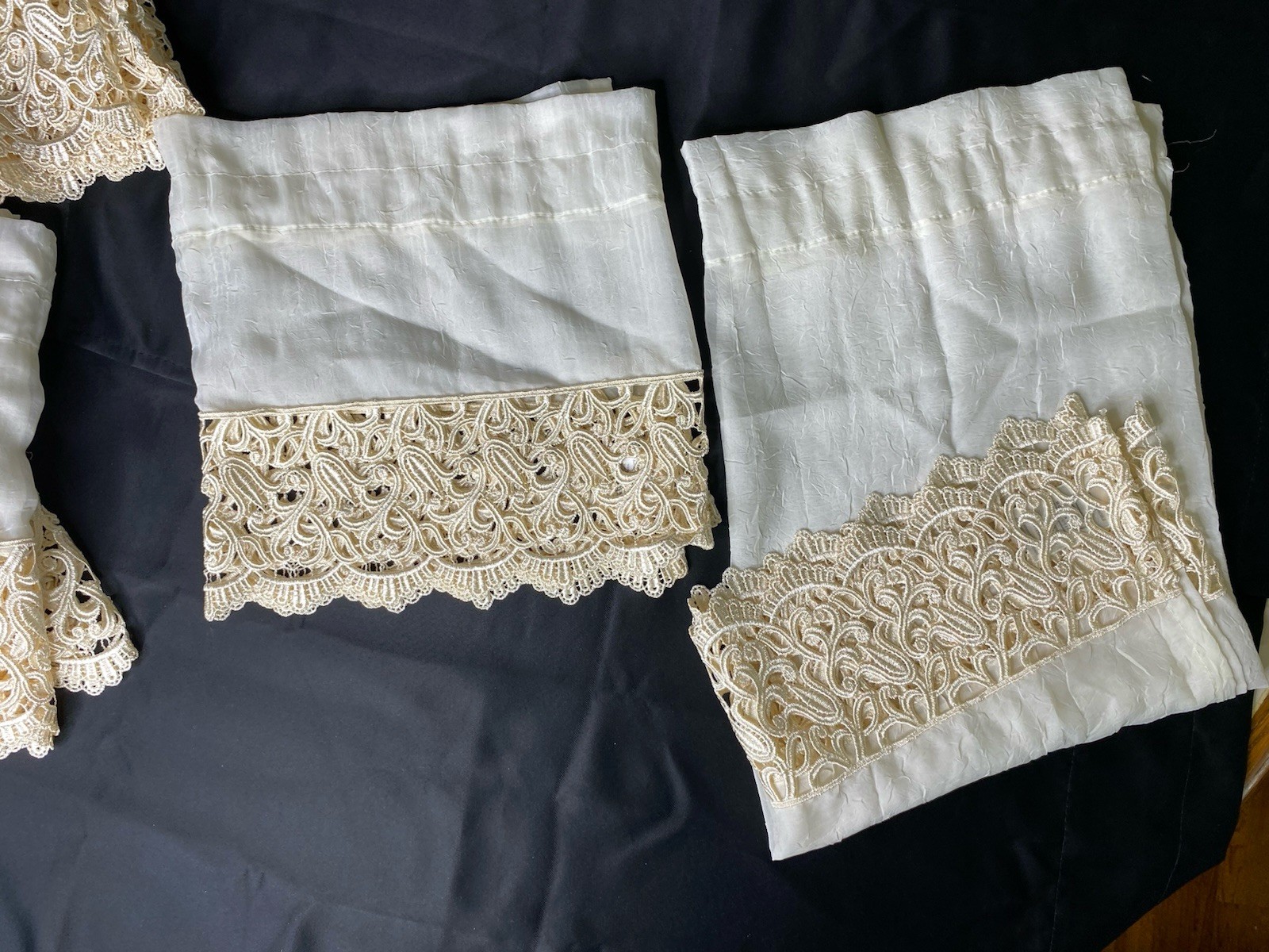 6 Ivory Lace Valance & 1 Pair Of Curtains Peri Home Collections Made In Turkey