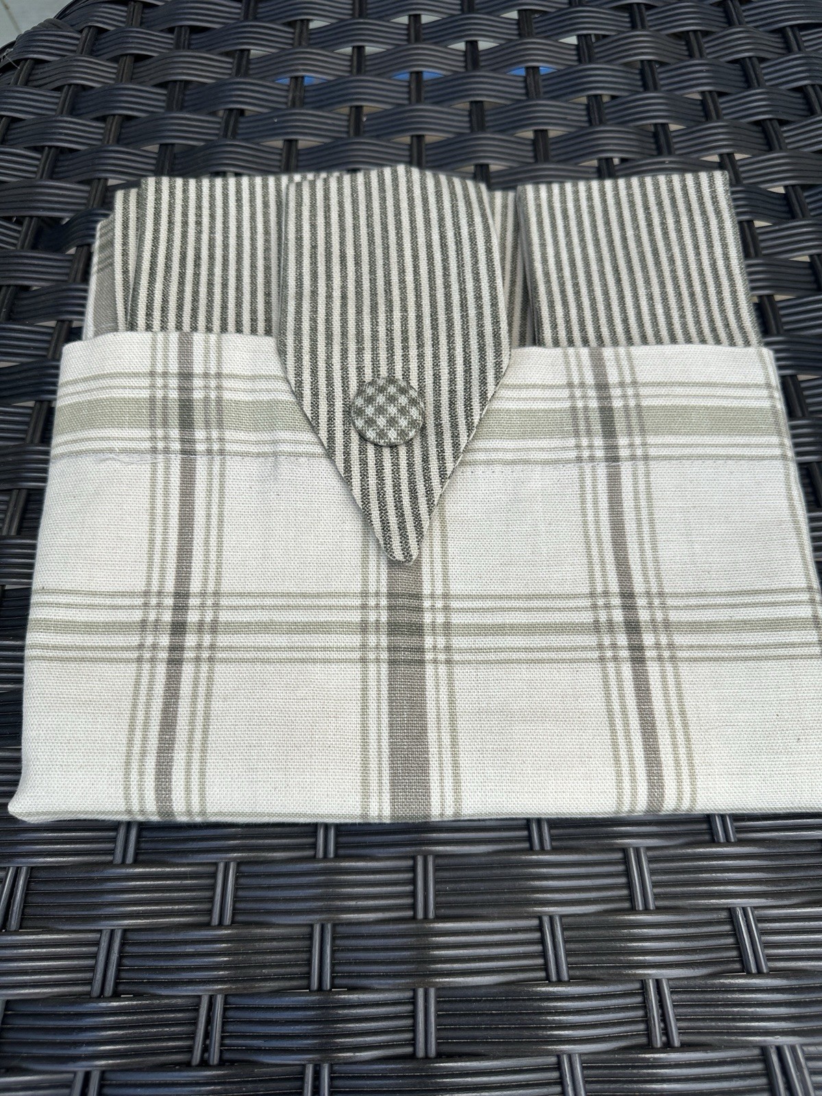 VTG Waverly Plaid Pointed Tab Valance Sage Green Taupe Cream 18×51 Farmhouse EUC