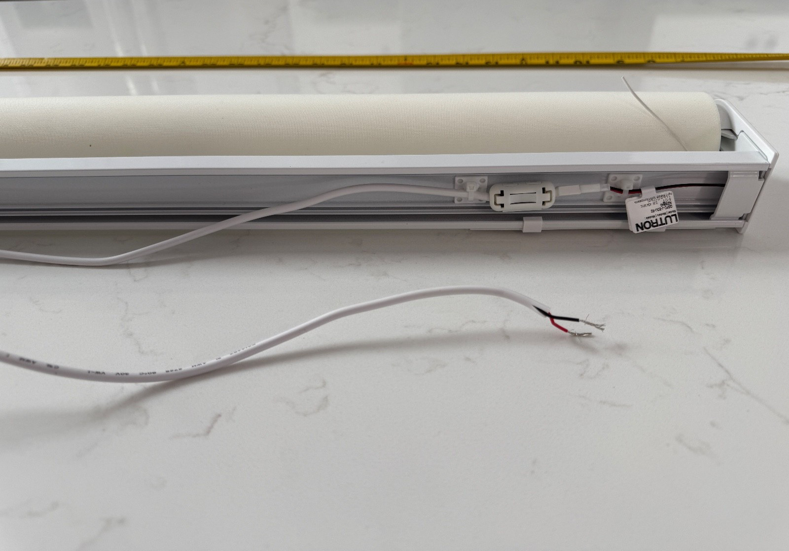 NEW Lutron Triathlon Motorized Roller Shade – 73 1/8″ W x 65″ H – White Fabric