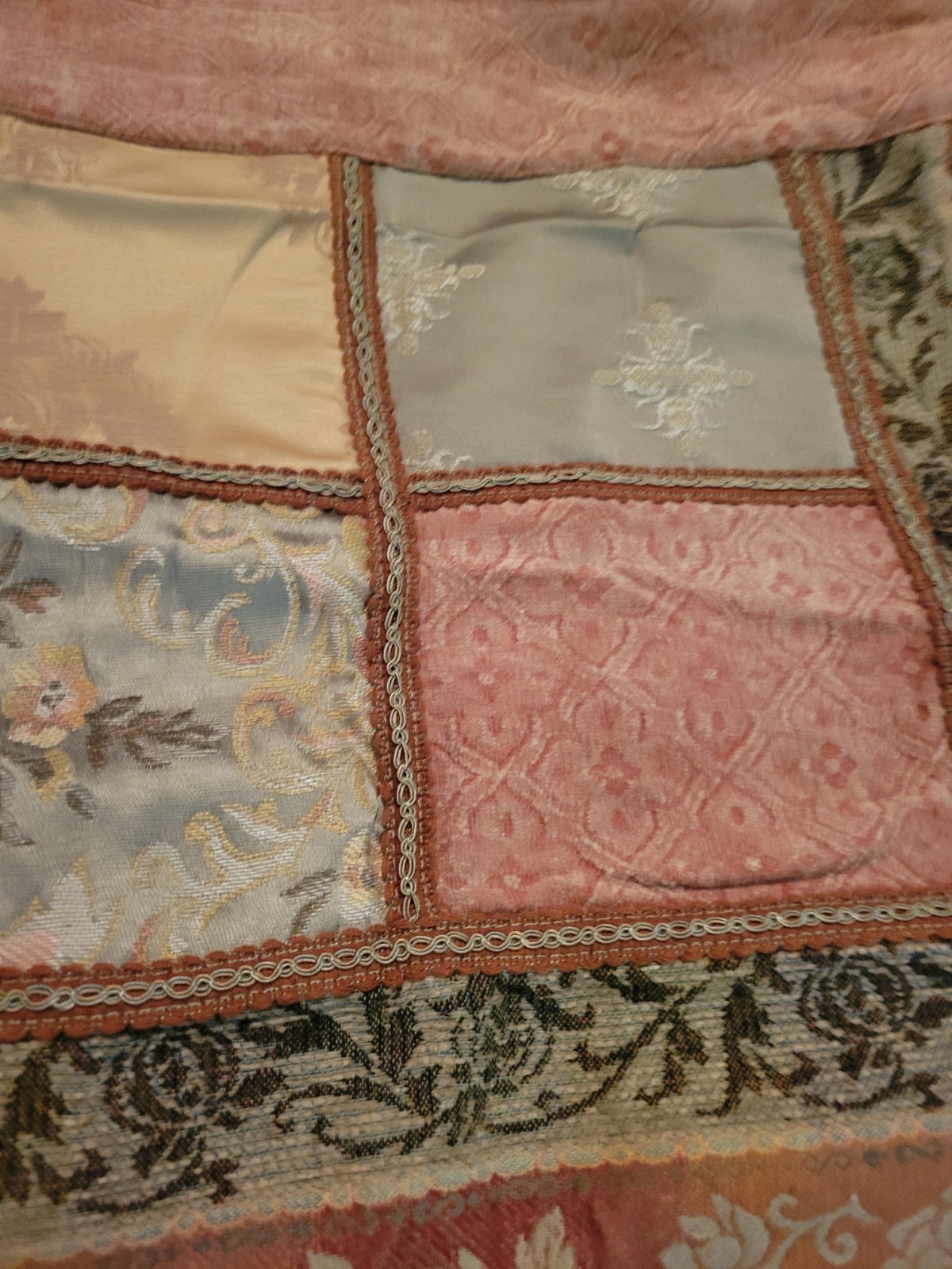 JC Penney Home Collection Chateau Patchwork Tapestry Valance Green Rust Gold