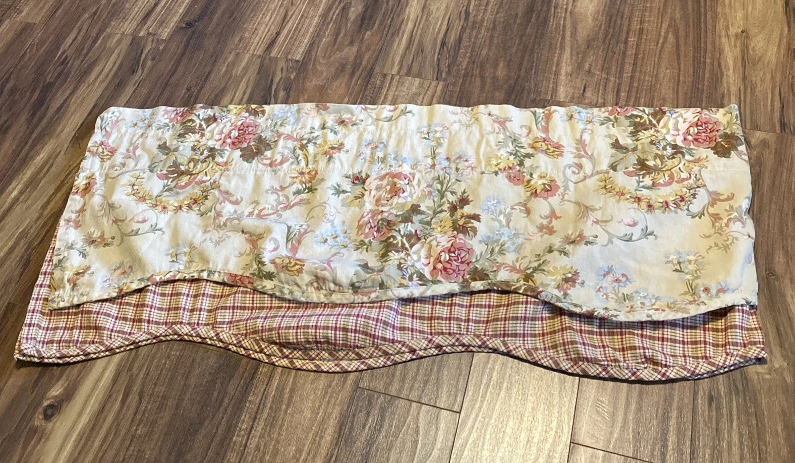 American Living Valance Laura Floral Plaid Scalloped Farmhouse Cottage 78″ X 17″