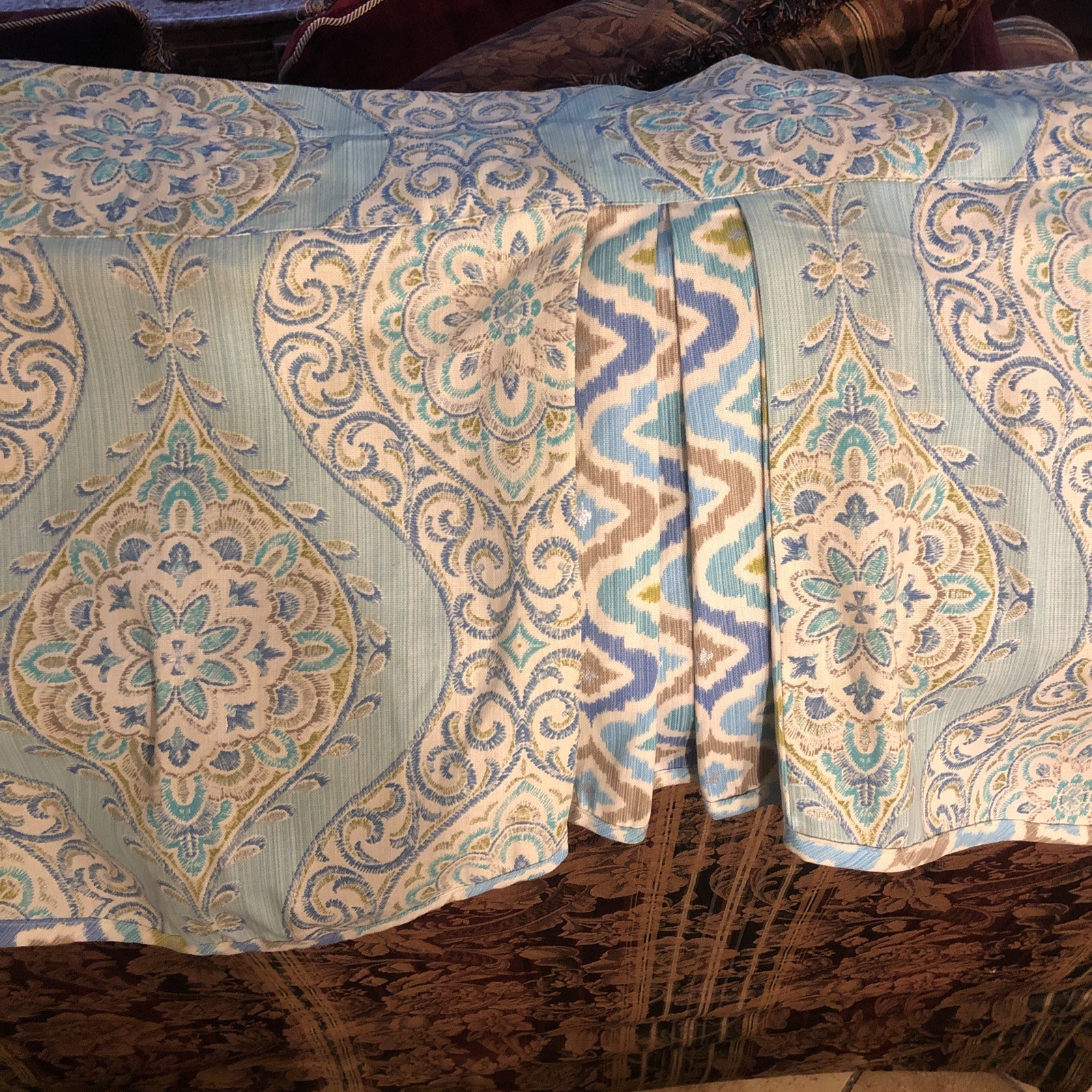 WAVERLY MOONLIT MEDALLION CELESTIAL TURQUOISE IKAT BLUE GREEN (1) VALANCE 52X18