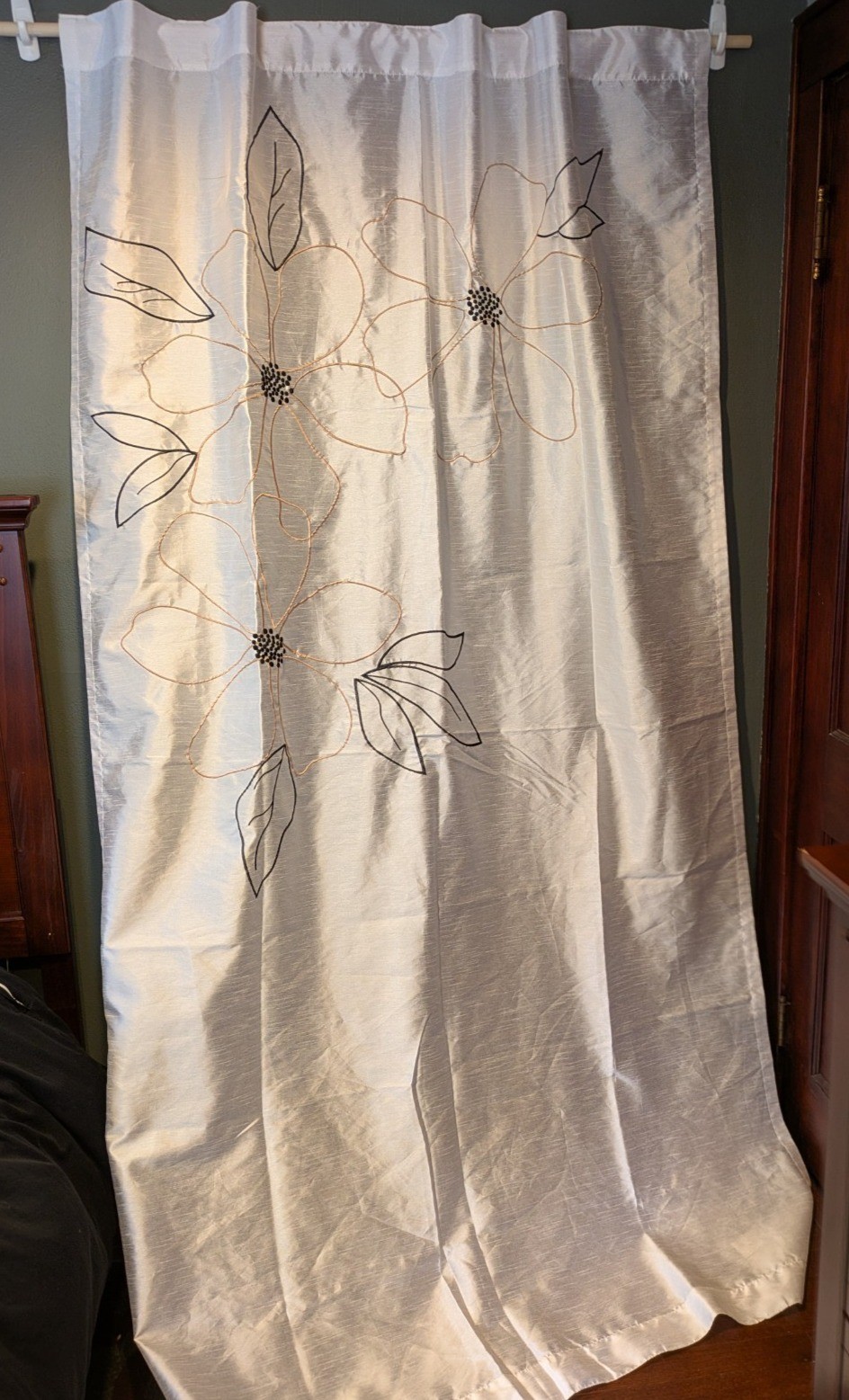 White Contemporary Drapes 2 Panels Large Embroidered Flowers Curtains 55 x 84