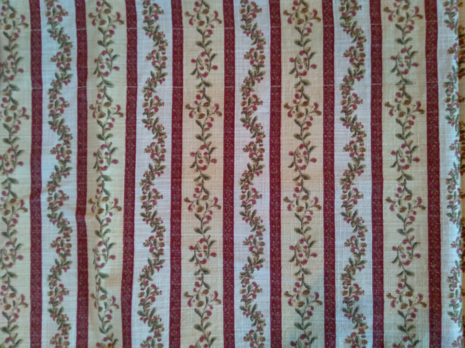 Better Home and Garden Reversible Valance Tuscan Retreat Sage Burgandy