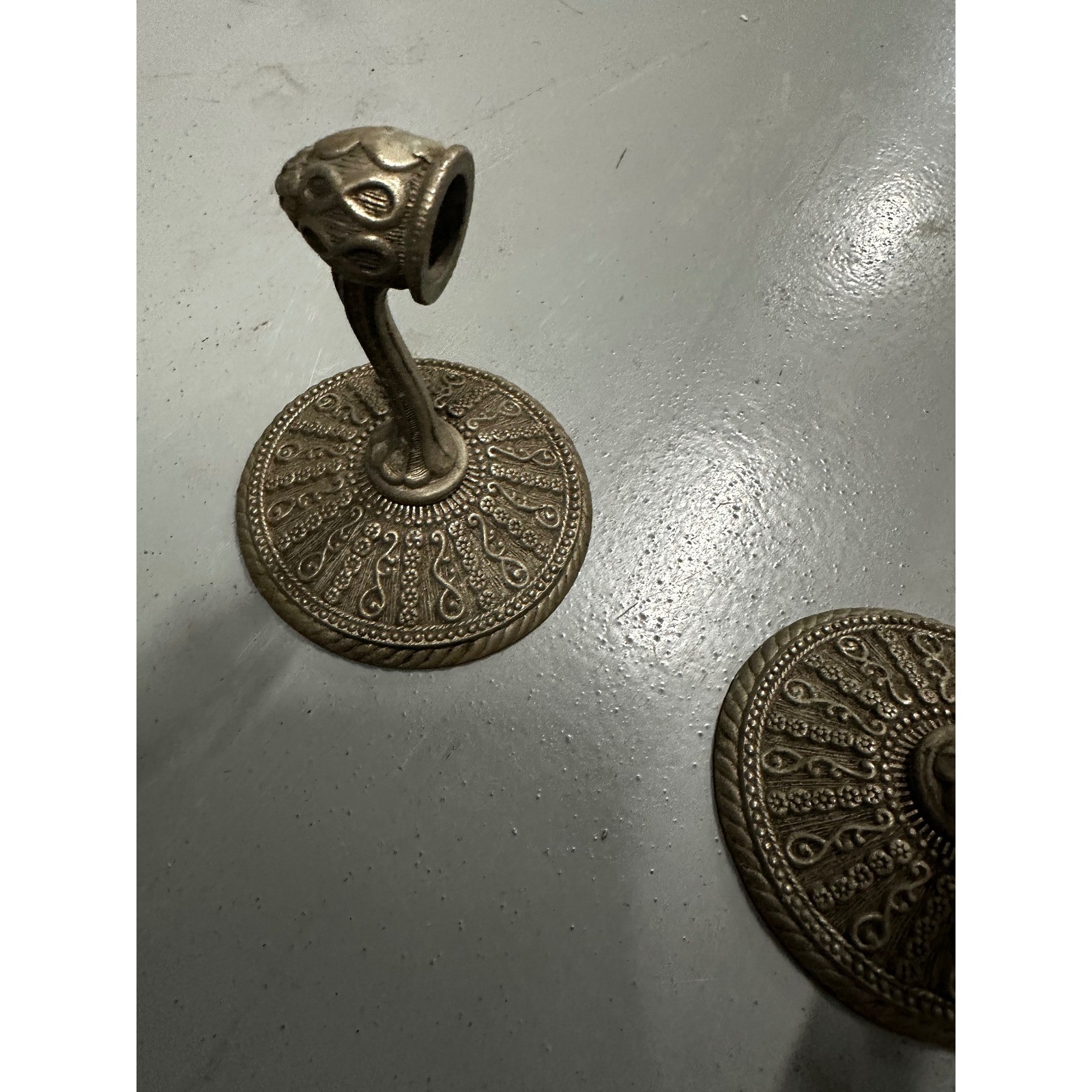 Vintage 1968 Amer Tac & Hdwe Co Brass Curtain Rod Brackets Set of 2 Ornate 3.5in