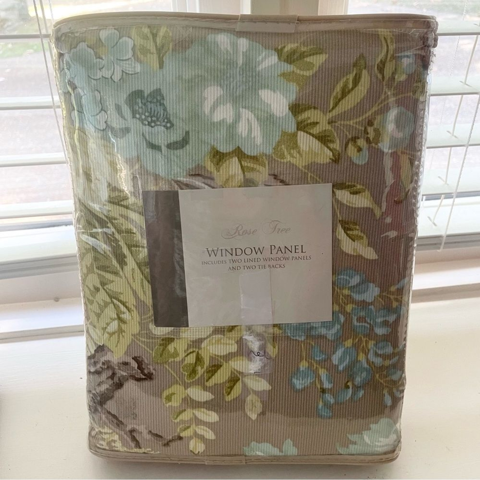 Rose Tree Dorsett Collection Floral Two Lined Pole Window Panels NWT