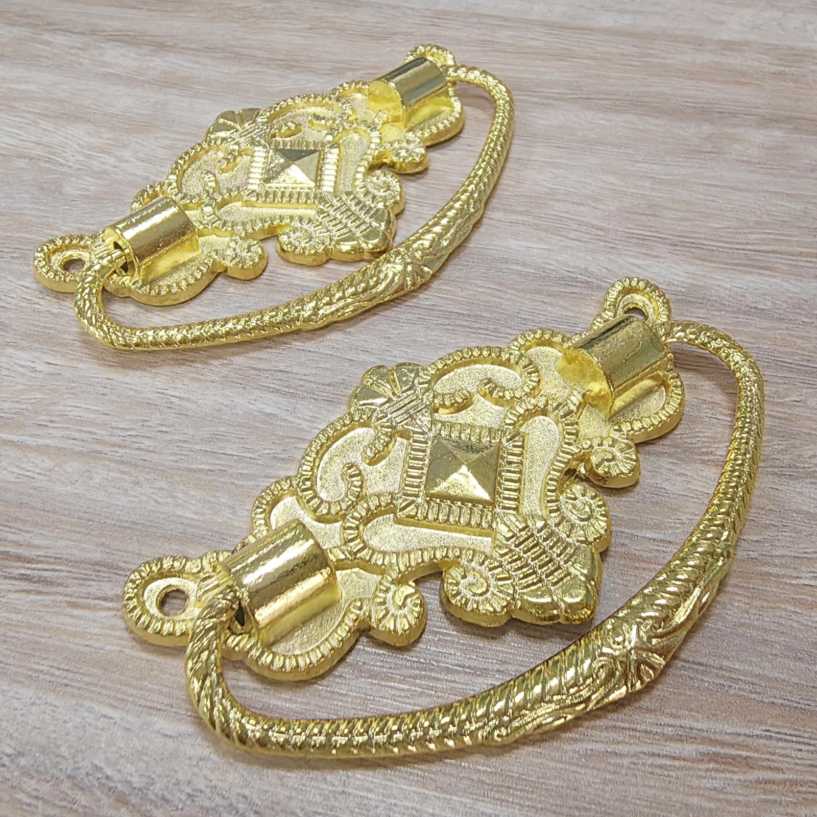 8pcs Vintage Antique Cabinet Bail Pull Handle Gold Drop Ring Pulls 2.5″ Holes…
