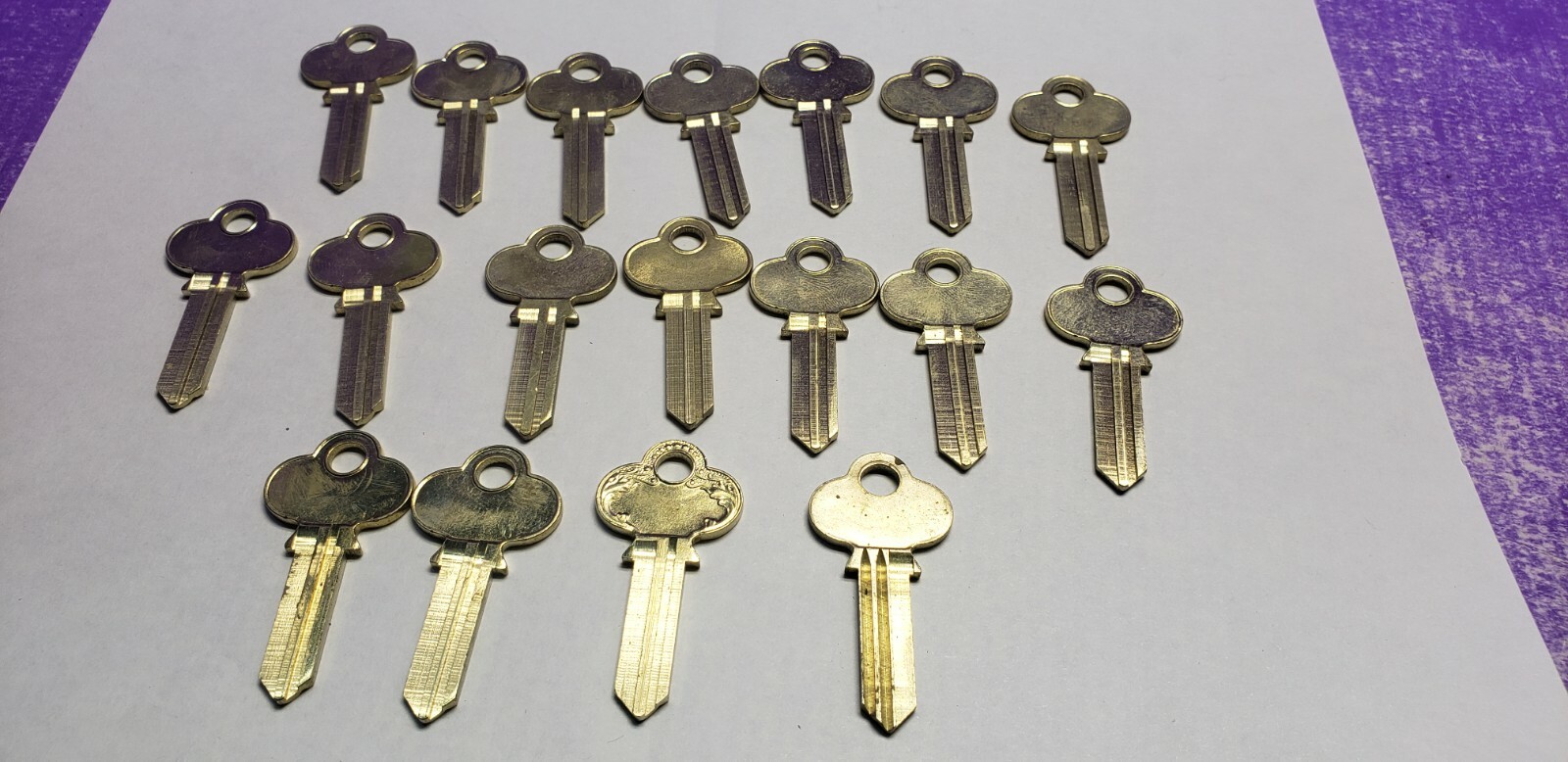 18 ASSORTED CORBIN X1-77-5 LOCKSMITH ORIGINAL CORBIN KEY BLANKS NEW OLD STOCK