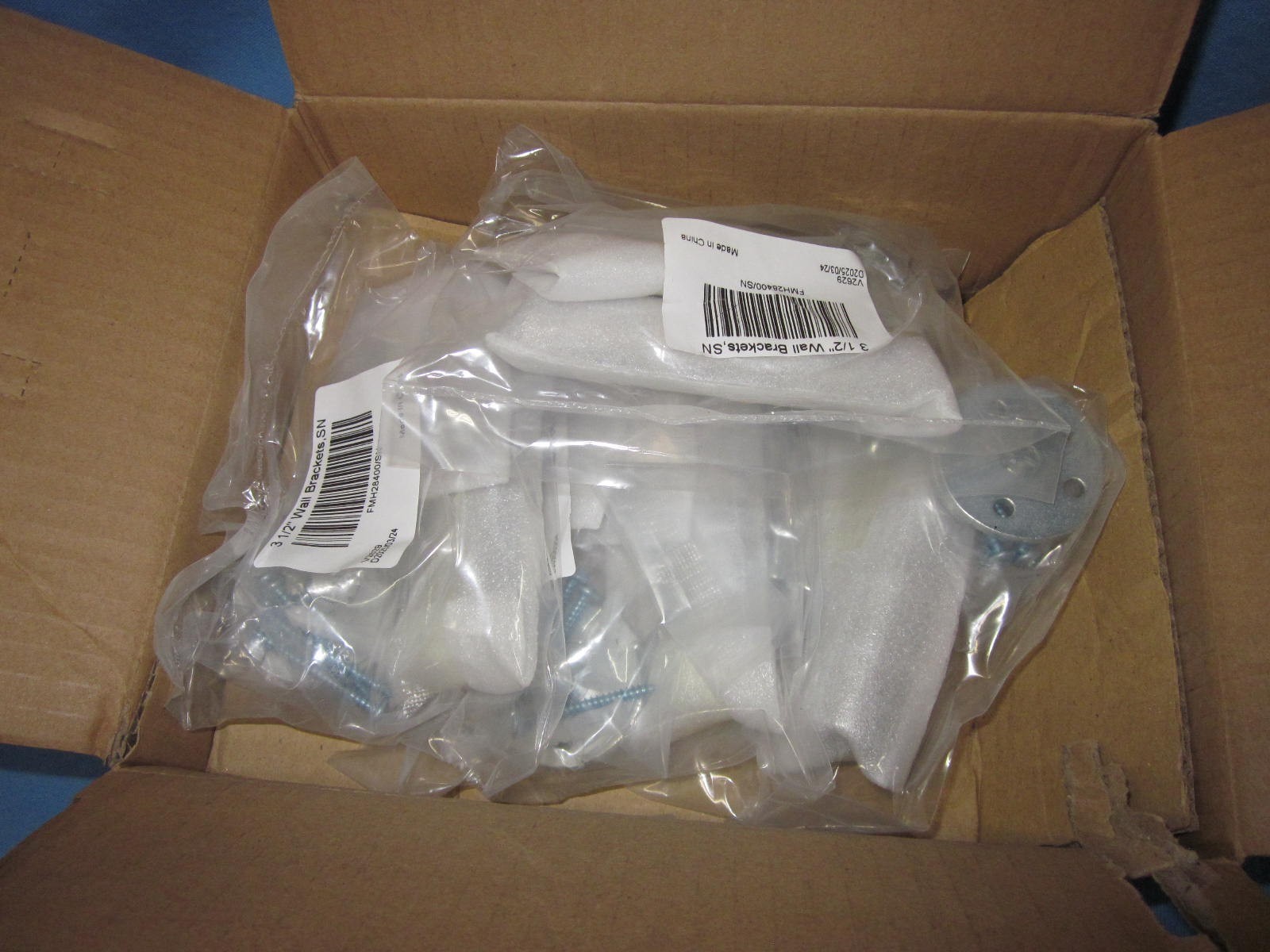 a Case of 10 ~ H-Rail Wall Brackets for 1 1/8″ Curtain Track ~ 3 1/2″ Projection