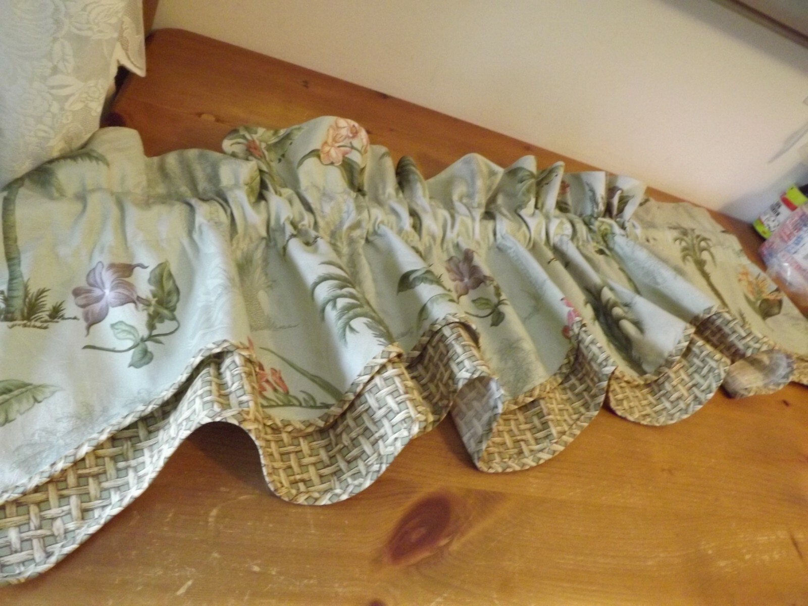 WAVERLY 2 layer DAMASK VALANCE green floral w/ PALM TREES 76Wx17″ 3 AVAILABLE
