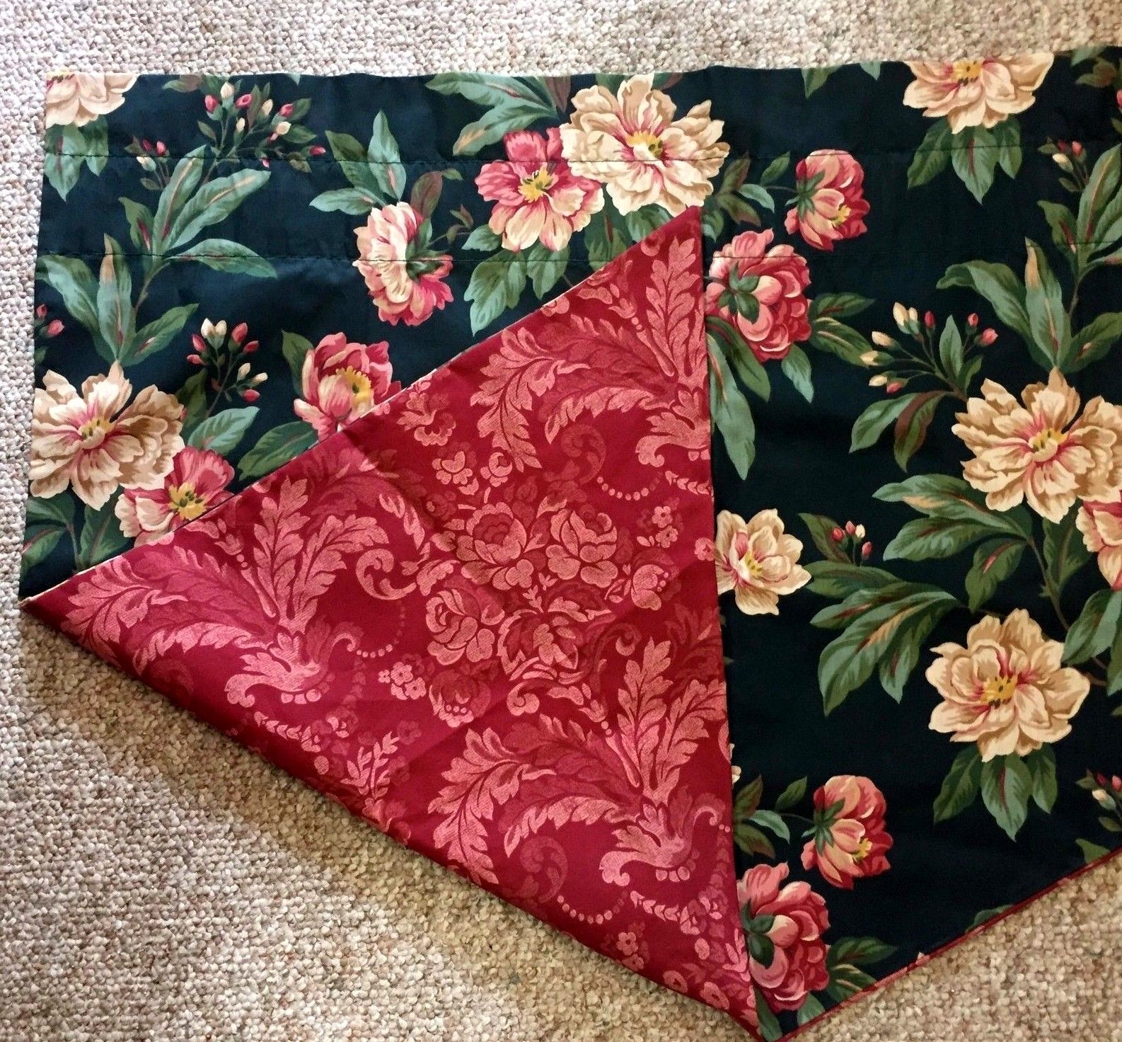 1 Pair VALANCES FLORAL Ascot Style Reds Pinks Green Background 3″ Rod Pocket