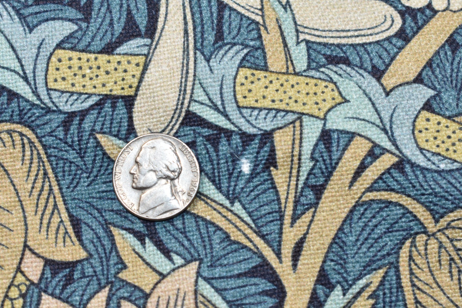 Williams Sonoma SAMPLE Morris & Co Honeysuckle Tulip Pleated Curtain 50×84 AS-IS