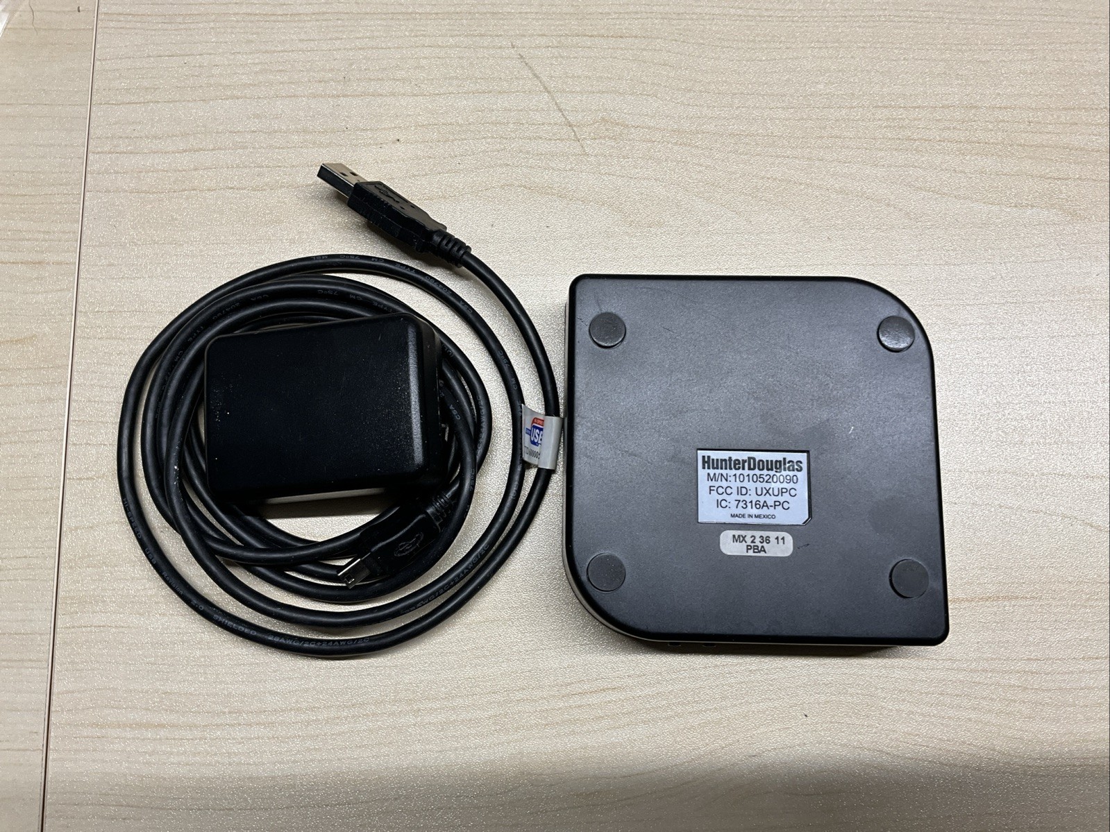Hunter Douglas M/N 1010520090 Network Hub Box (Gen1?) W Power Supply