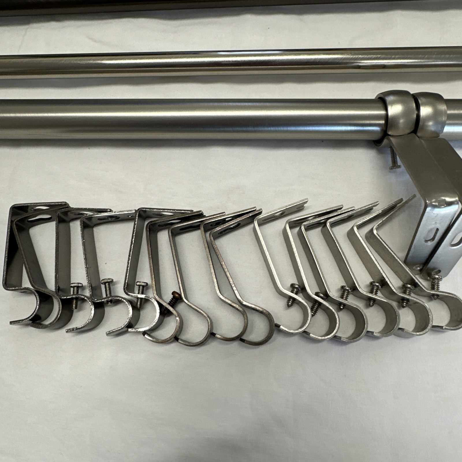 BUNDL 5 Assorted Window Curtain Rods With Hangers