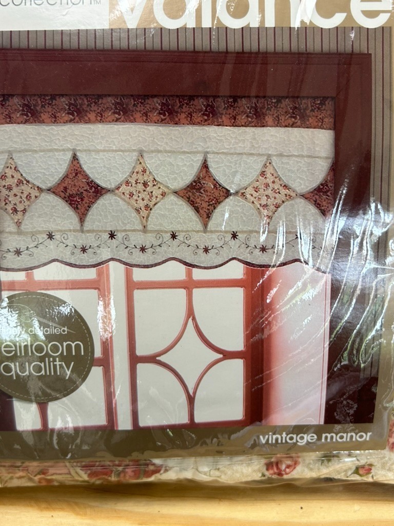 JCPenney Home Collection Quilted Embroidered Valance Vintage Manor 52×15 – Set
