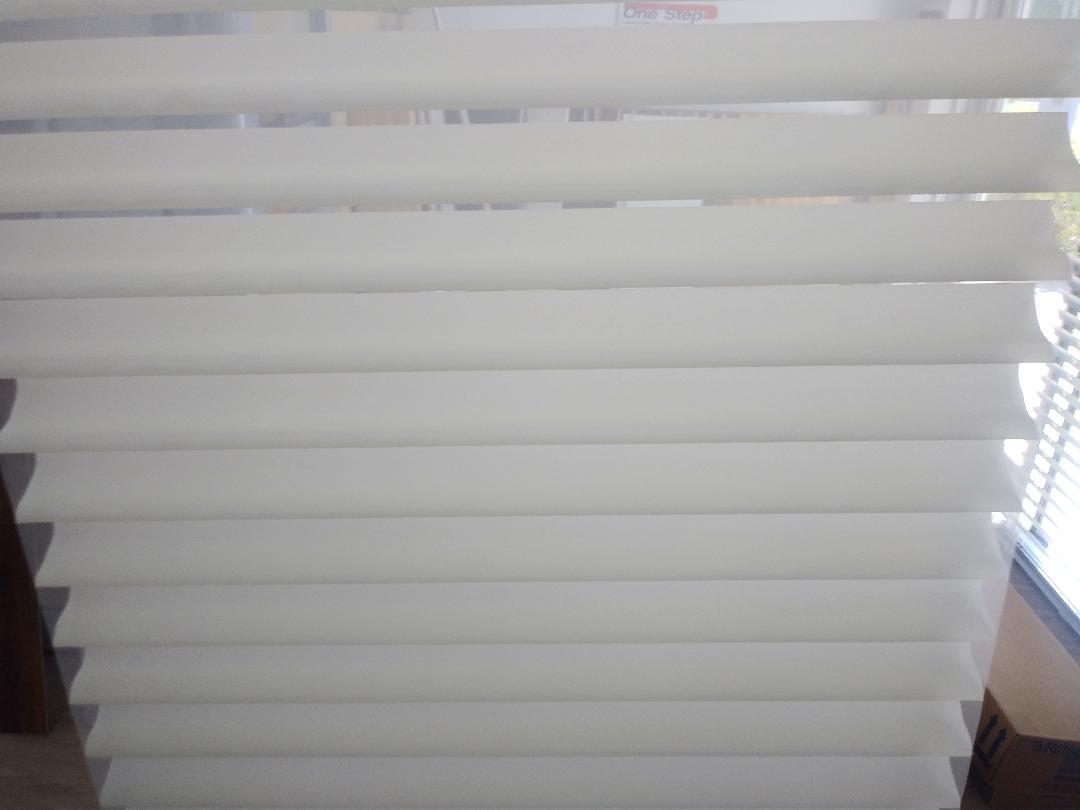 Hunter Douglas Silhouette 3″ Bonsoir Moonlight Shades