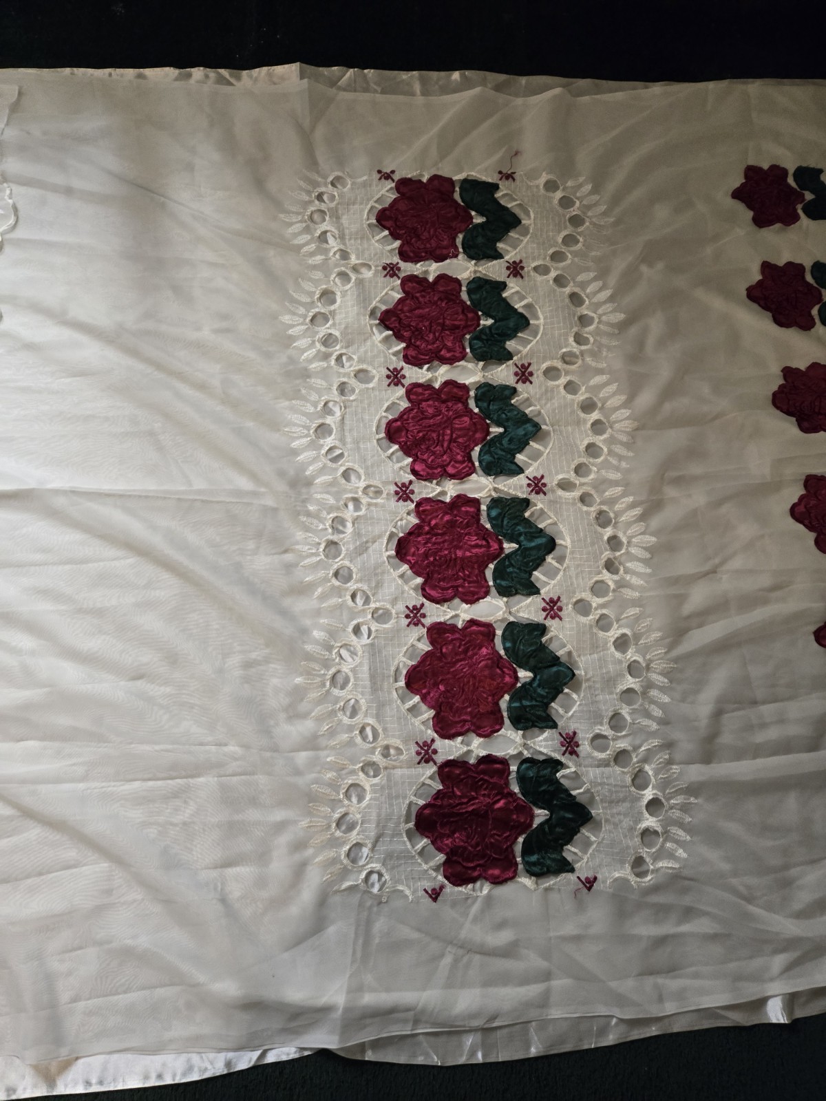 White, red, and green embroidered flower lace window curtain 60×84+18″. 2…