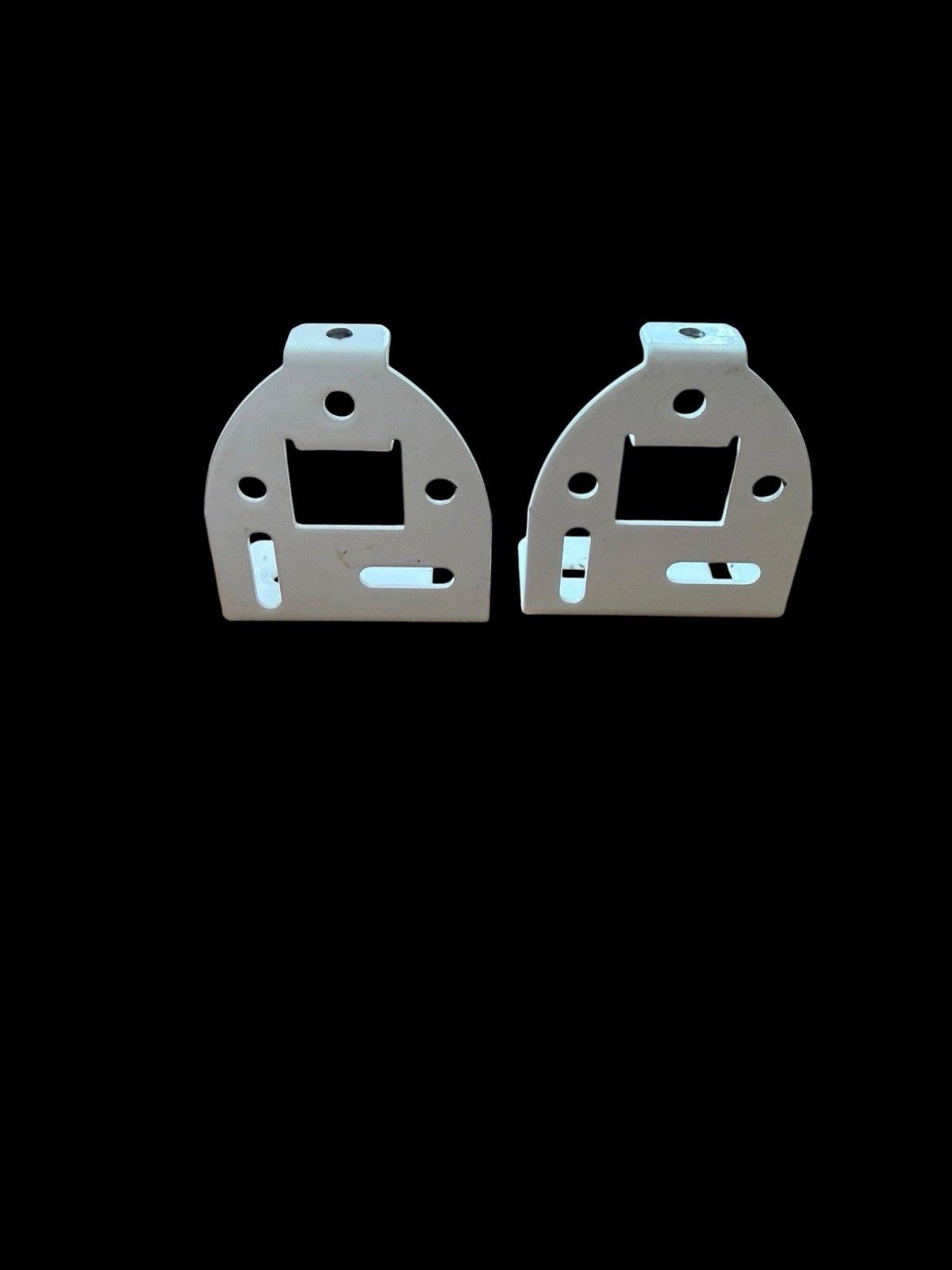 Lutron WIN-BRK-64U Roller 64 Brackets Set Of 2