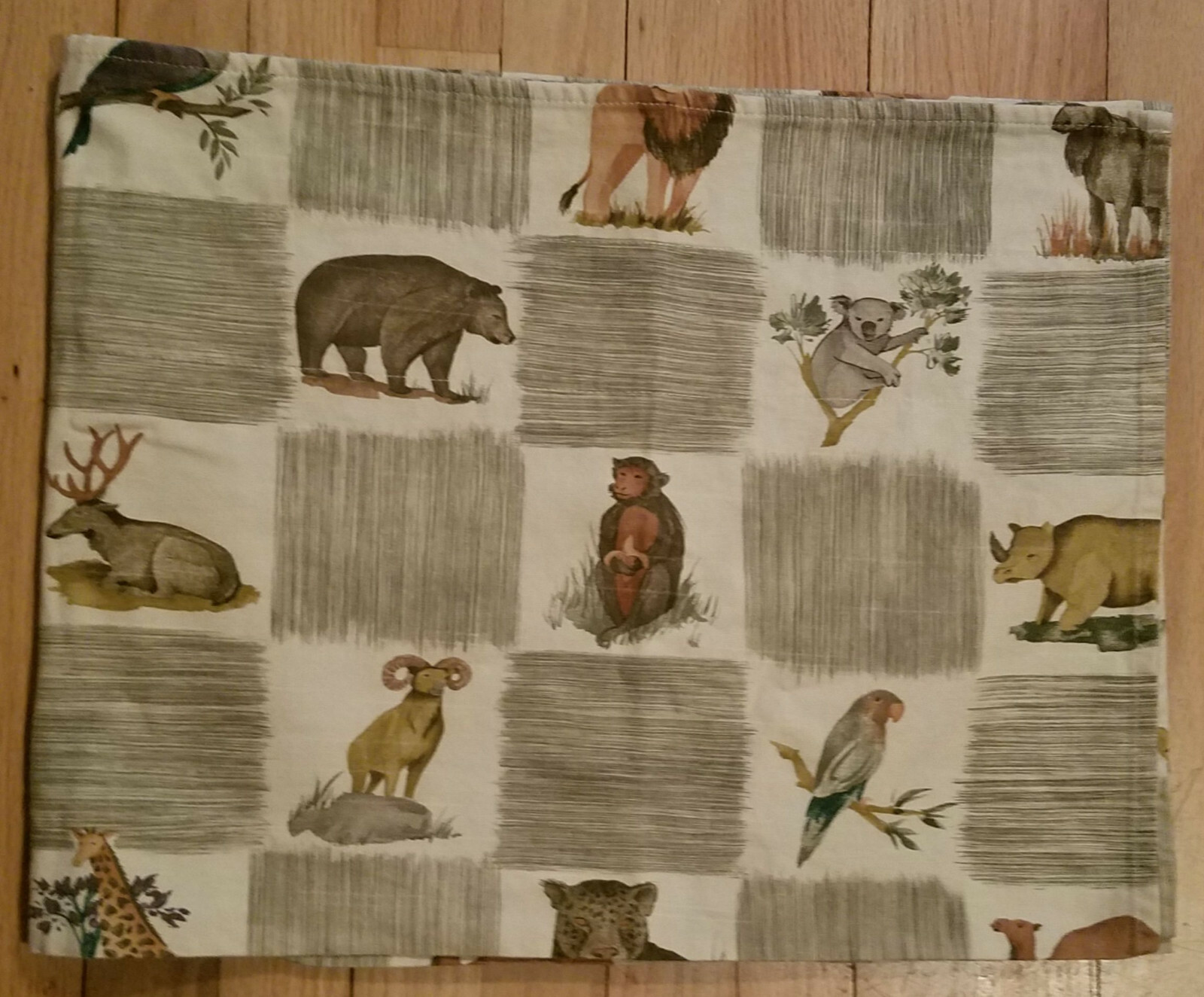 Waverly Jungle Wild Animals Elephant Giraffe Tiger Valance 81×15 1/2