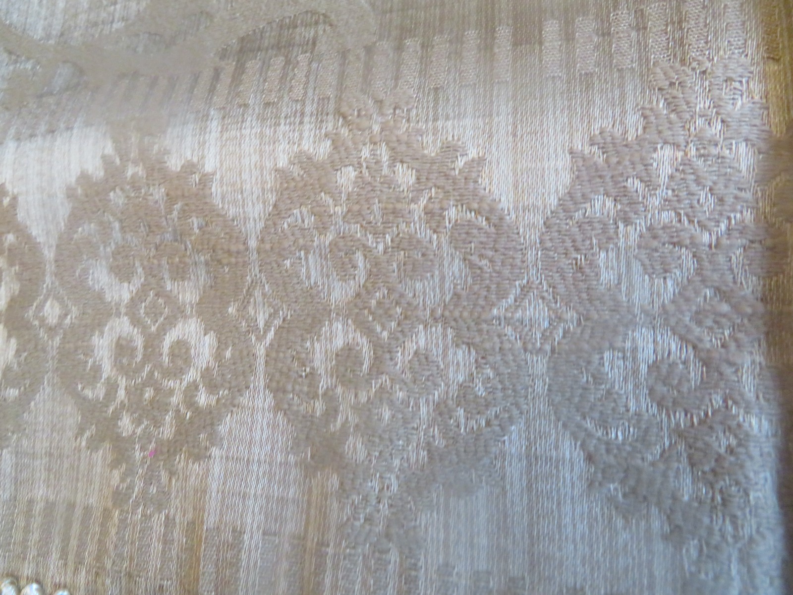 PERI Homeworks Collection Beige Damask Valance Elegant Tassel Trim India Vintage