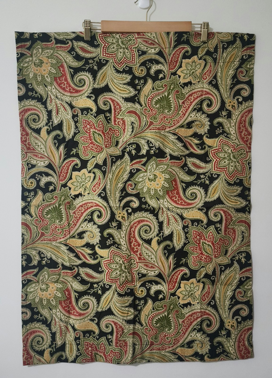 Traditions by Waverly 2 Tiers & 1 Valance Set Black Paisley Rod Pocket Kitchen